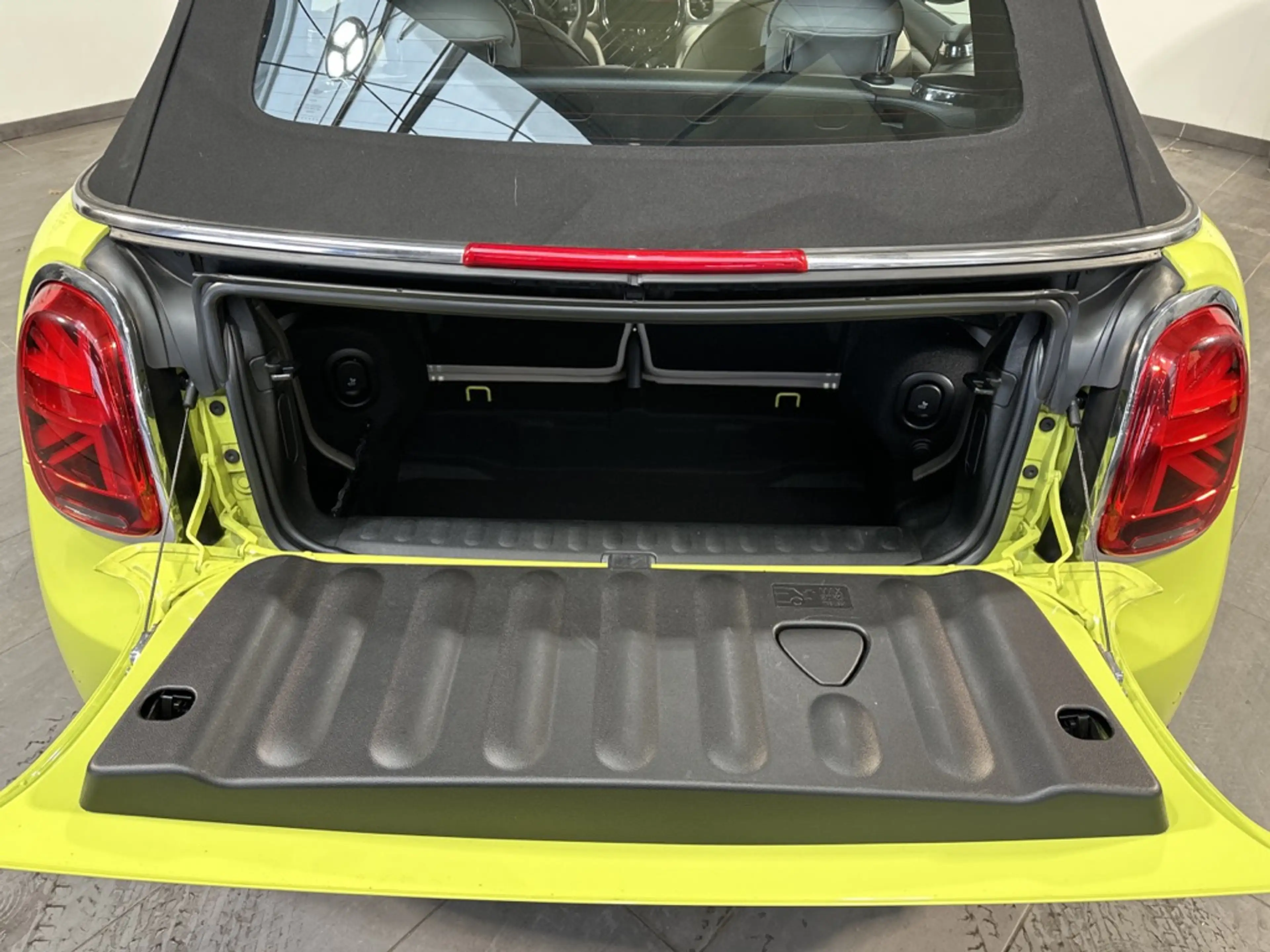 MINI Cooper S Cabrio Classic Trim NAV+LED+HEAD-UP+KAM — photo 6