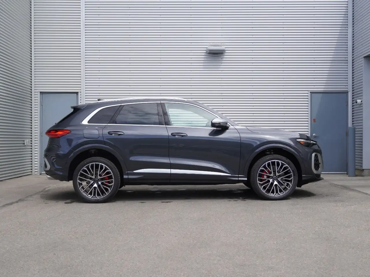 Audi SQ5 снимка Audi SQ5