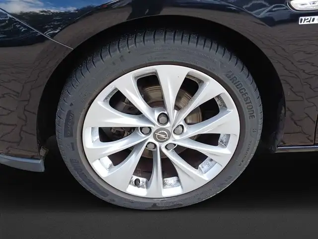 Opel Astra view 8