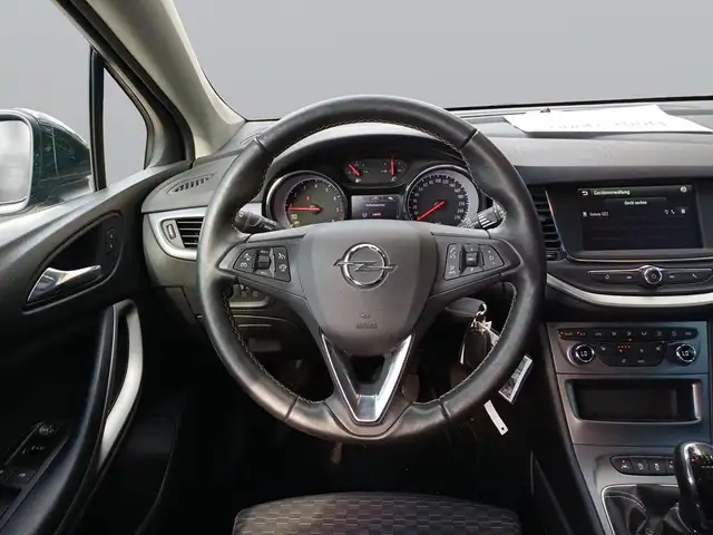Opel Astra view 13