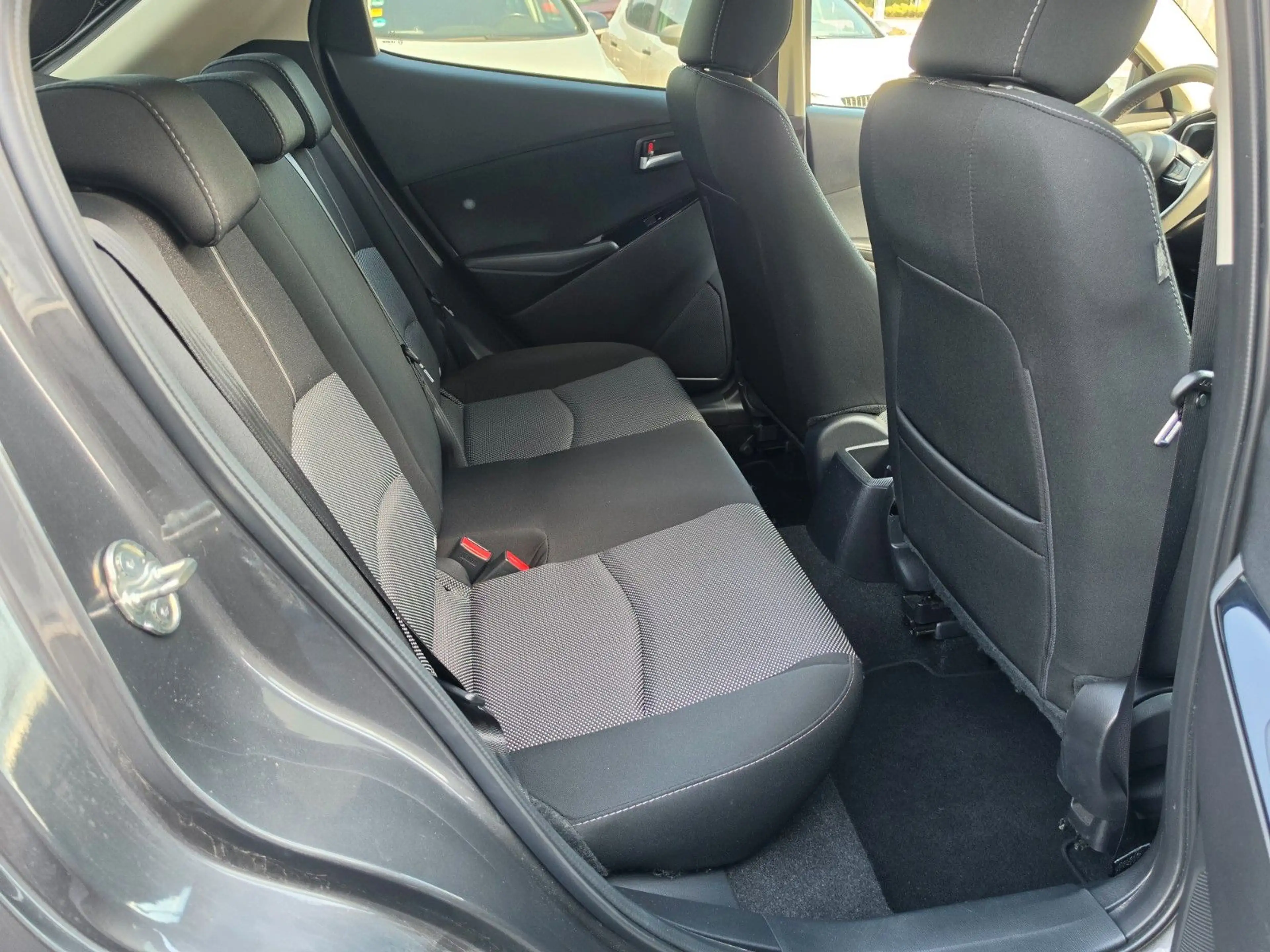 Mazda 2 Lim.Sports-Line Automatik Navi Tempomat Sitzh. — photo 12