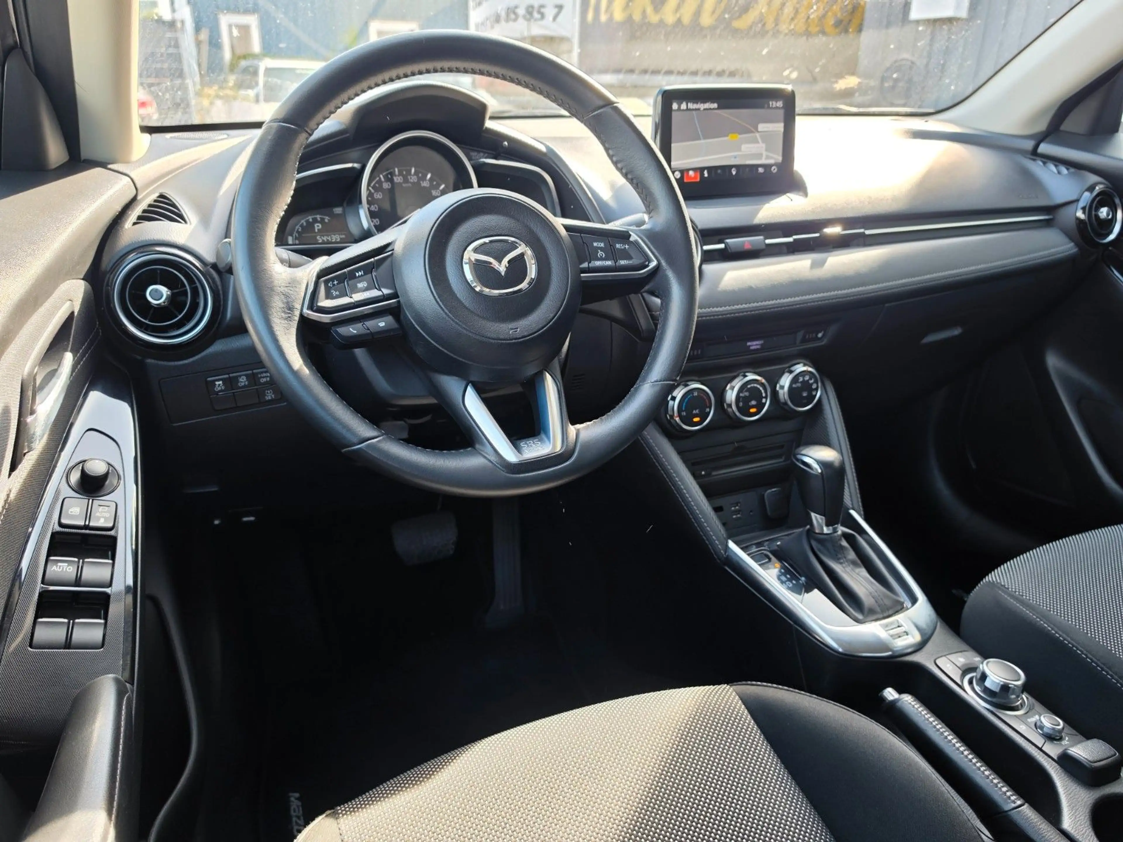 Mazda 2 Lim.Sports-Line Automatik Navi Tempomat Sitzh. — photo 16