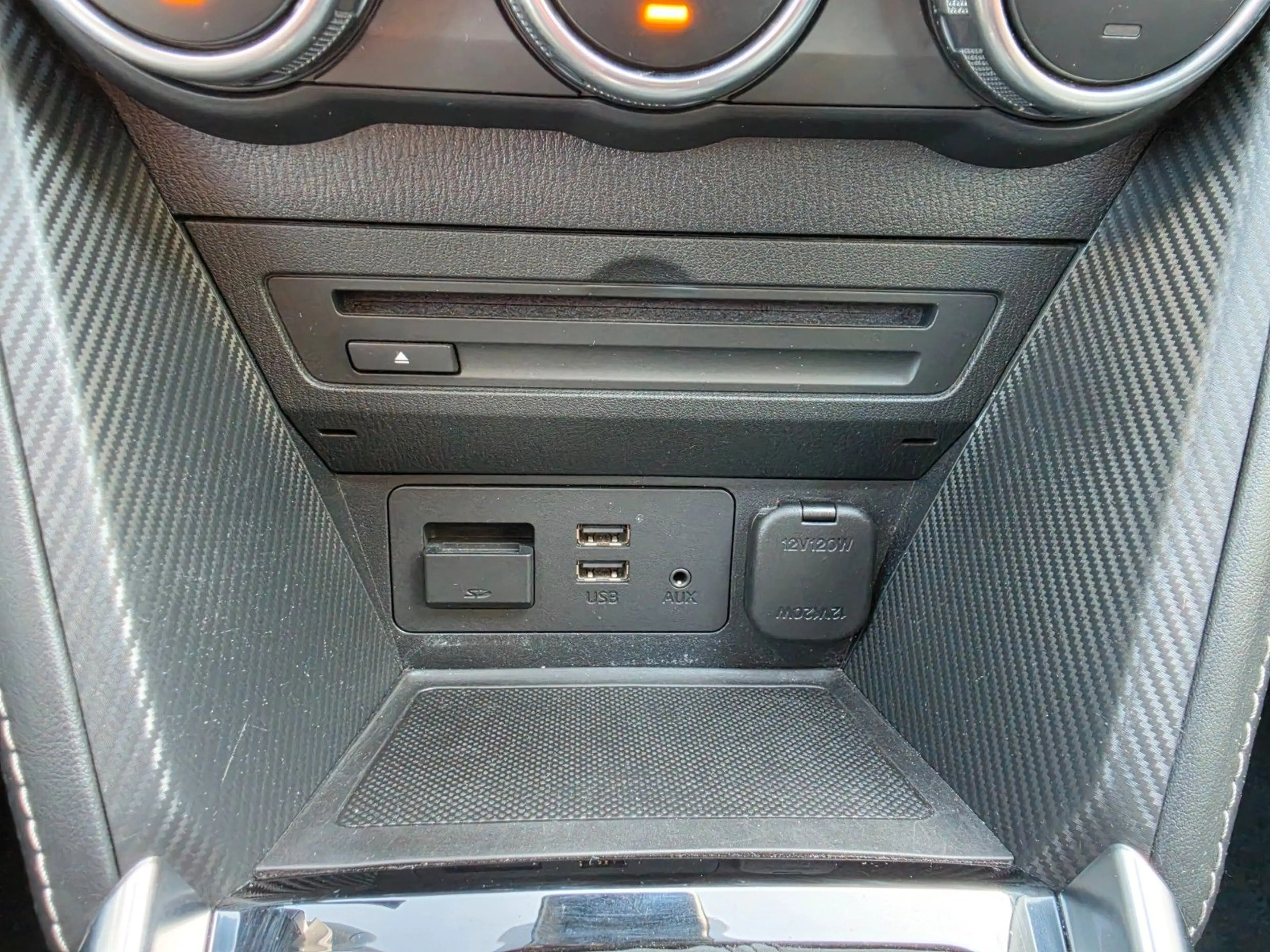 Mazda 2 Lim.Sports-Line Automatik Navi Tempomat Sitzh. — photo 25