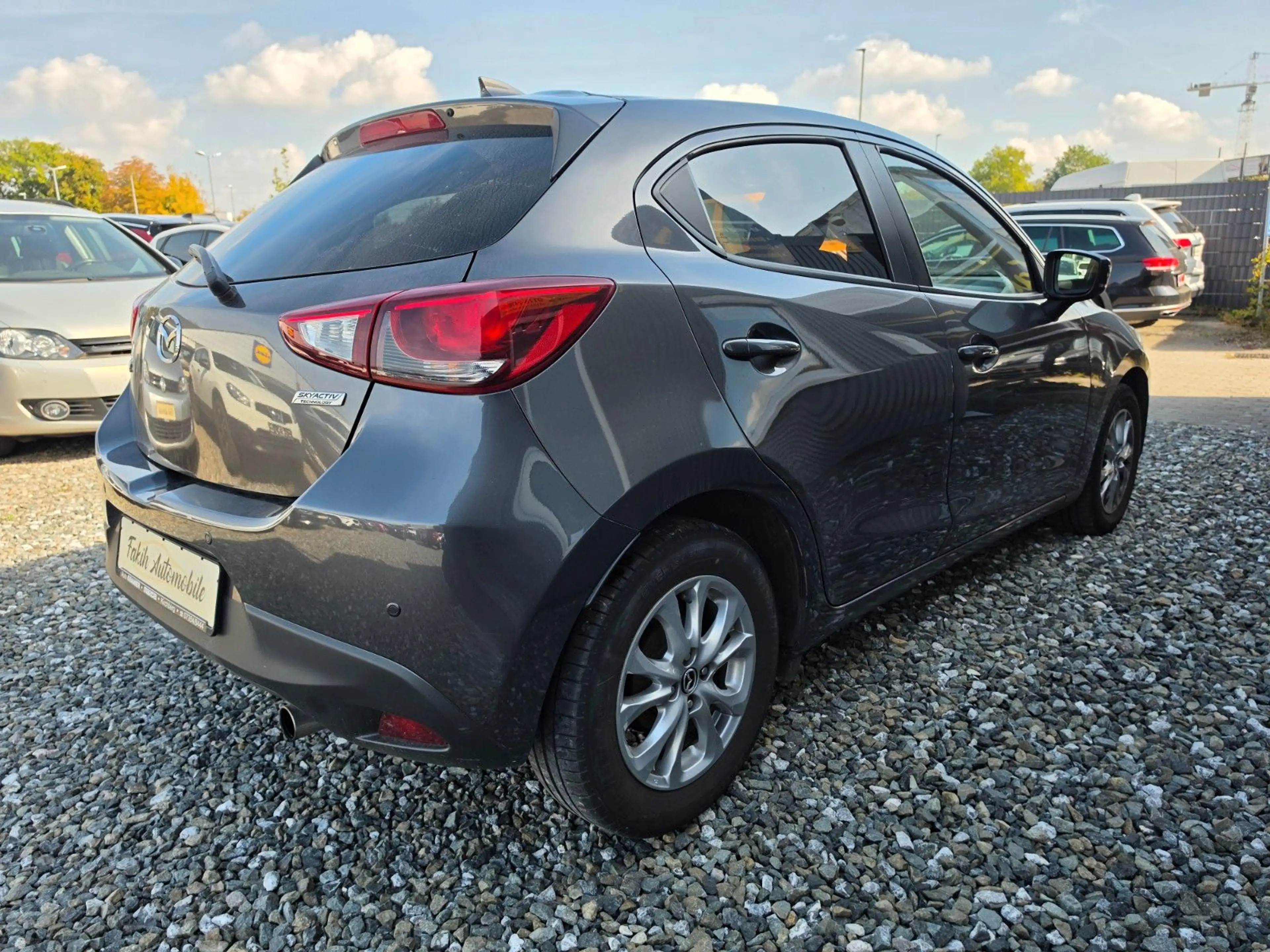 Mazda 2 Lim.Sports-Line Automatik Navi Tempomat Sitzh. — photo 4