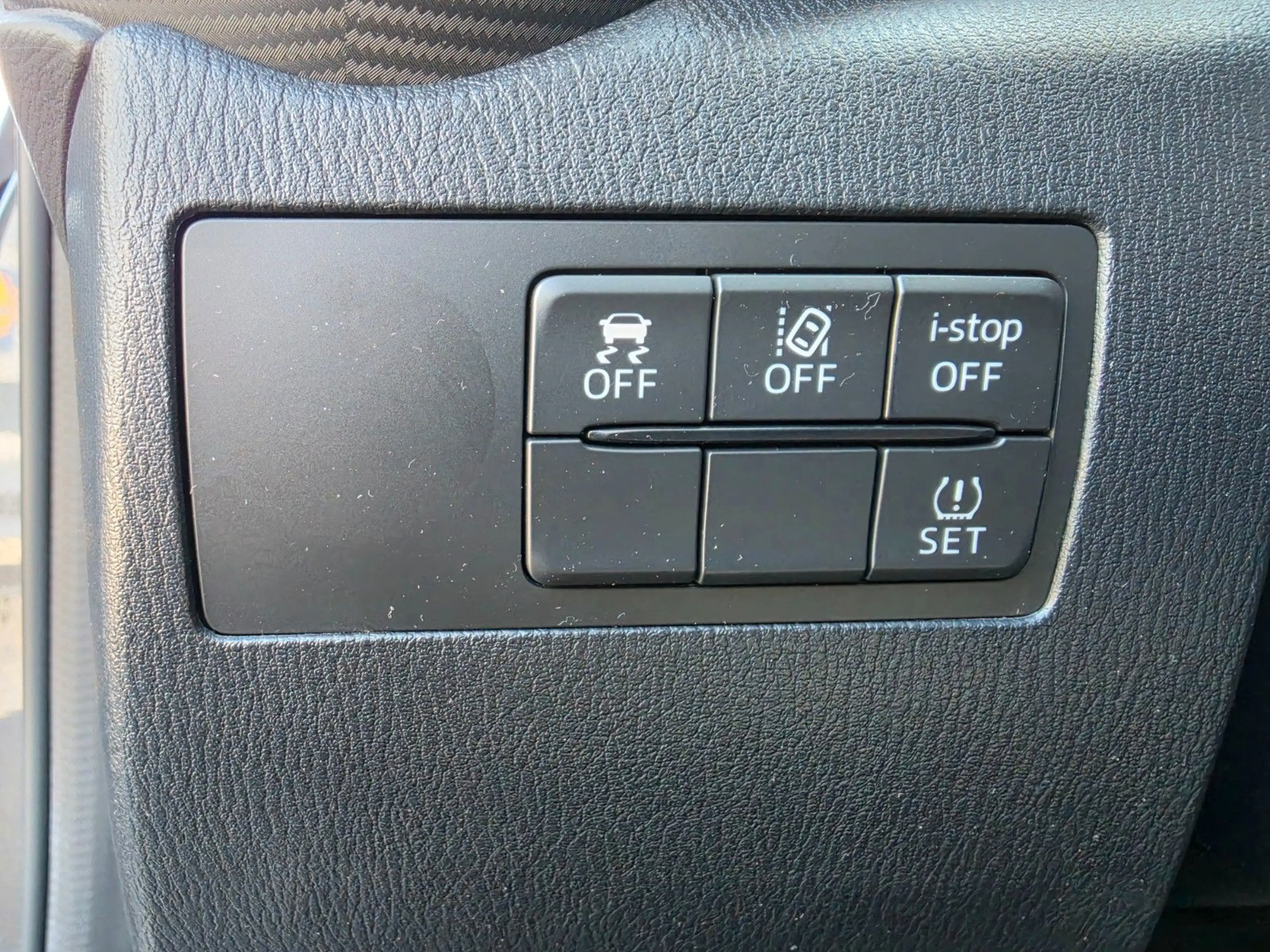 Mazda 2 Lim.Sports-Line Automatik Navi Tempomat Sitzh. — photo 24