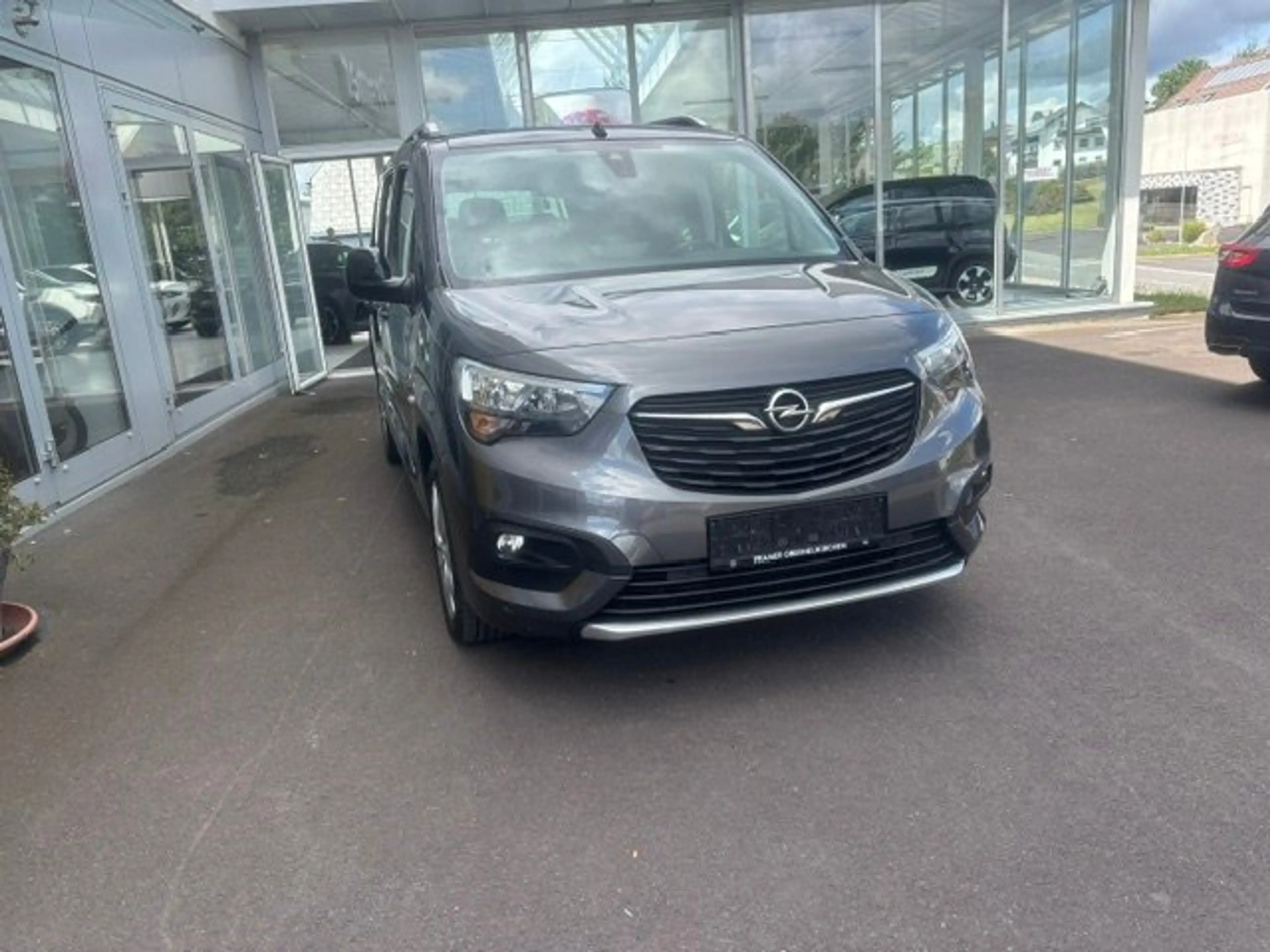 Opel Combo Life 1,2 Turbo Elegance XL **7-Sitzer, RFK, Navi++ — photo 5