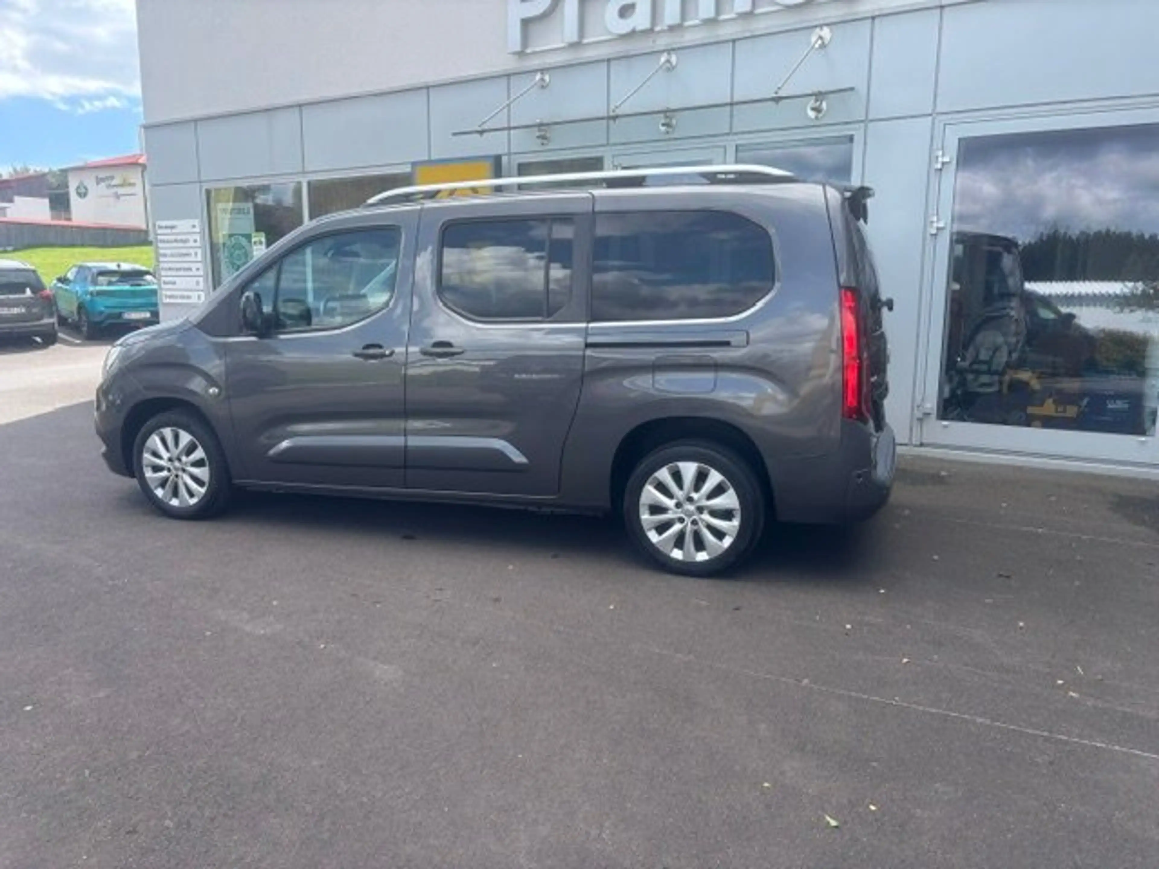 Opel Combo Life 1,2 Turbo Elegance XL **7-Sitzer, RFK, Navi++ — photo 14
