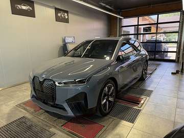IX xDrive 50 M-Sport