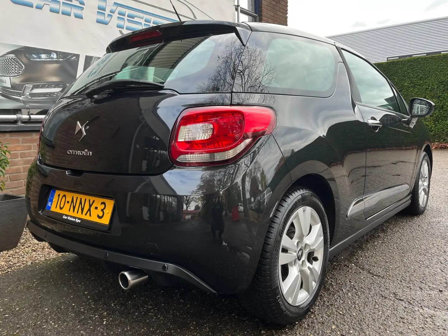 Citroen DS3 1.4 Chic|Airco|Led|Cv| Zwart - 2