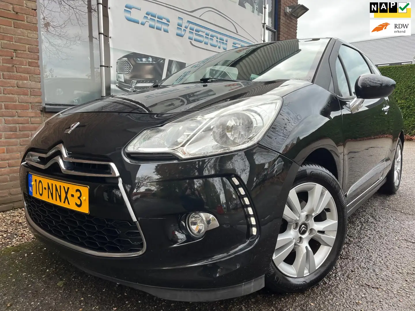 Citroen DS3 1.4 Chic|Airco|Led|Cv| Zwart - 1