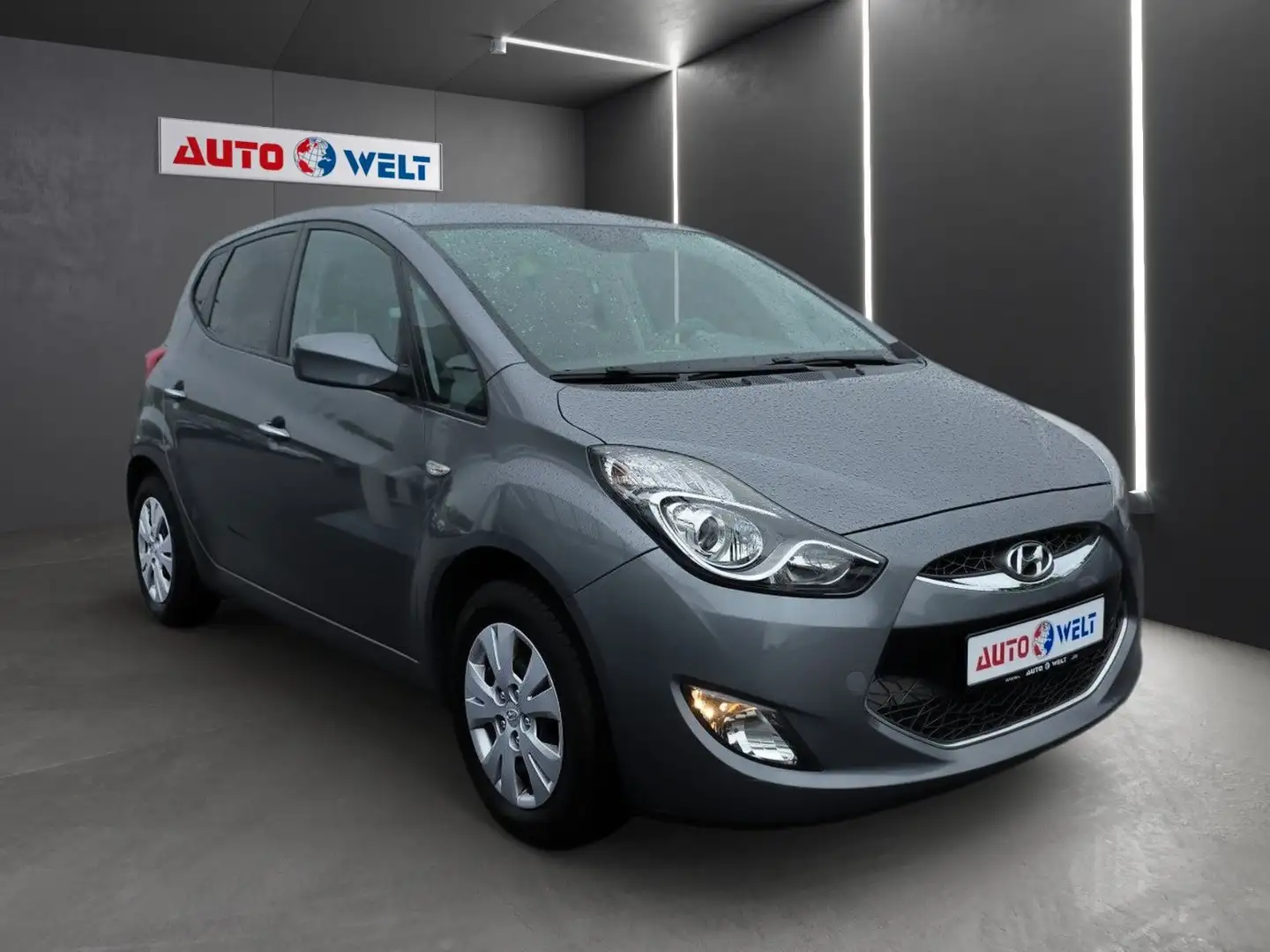 Hyundai iX20 1.6 Comfort AUTOMATIK Gri - 2