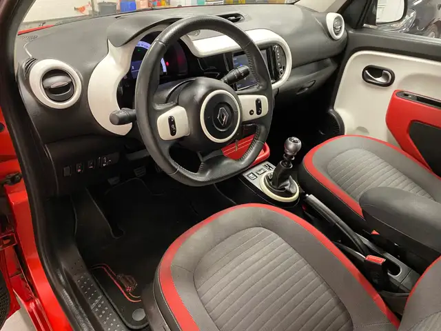 Renault Twingo view 11