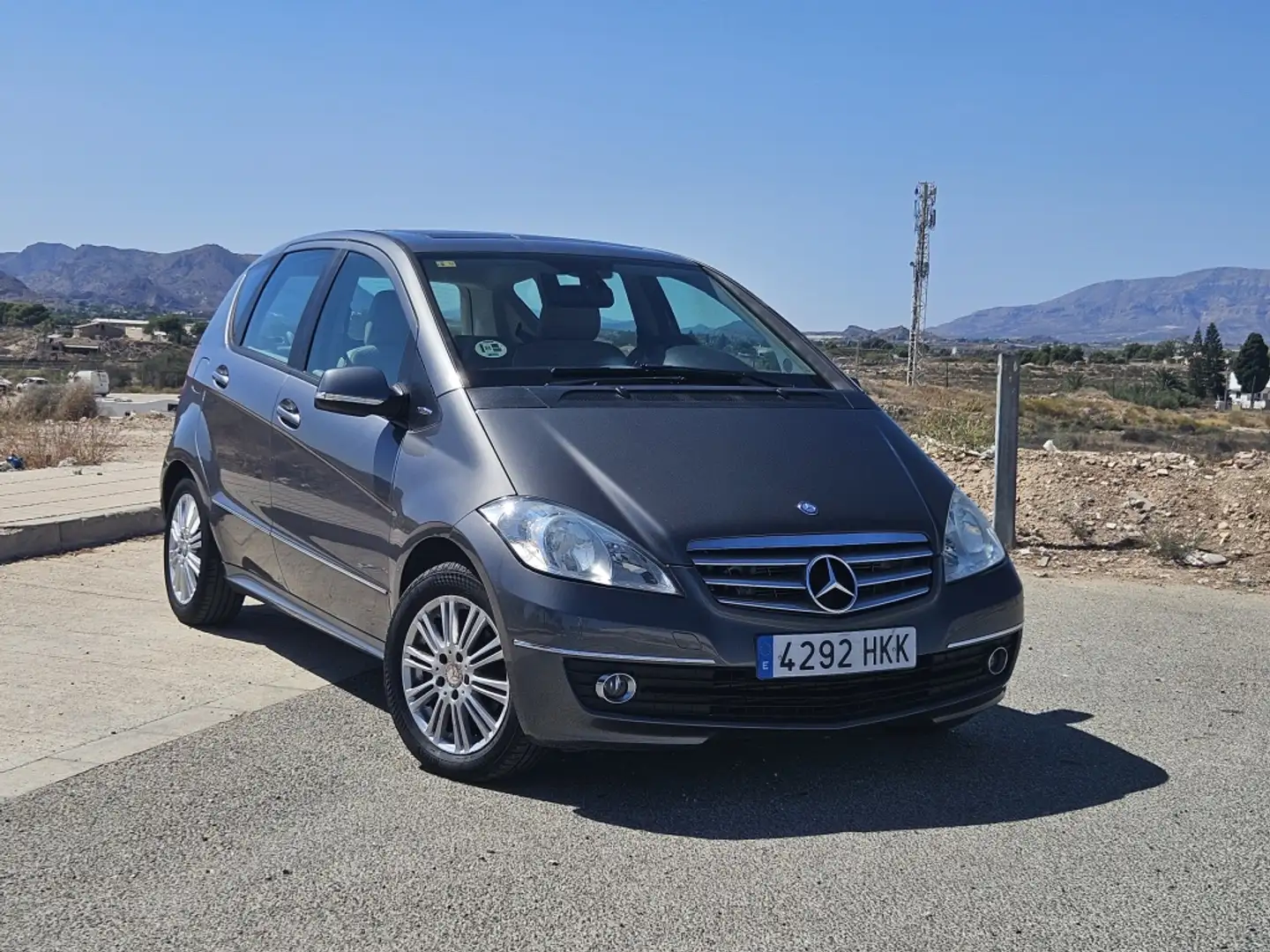 Mercedes-Benz A 180 180CDI Avantgarde Aut. Gris - 1
