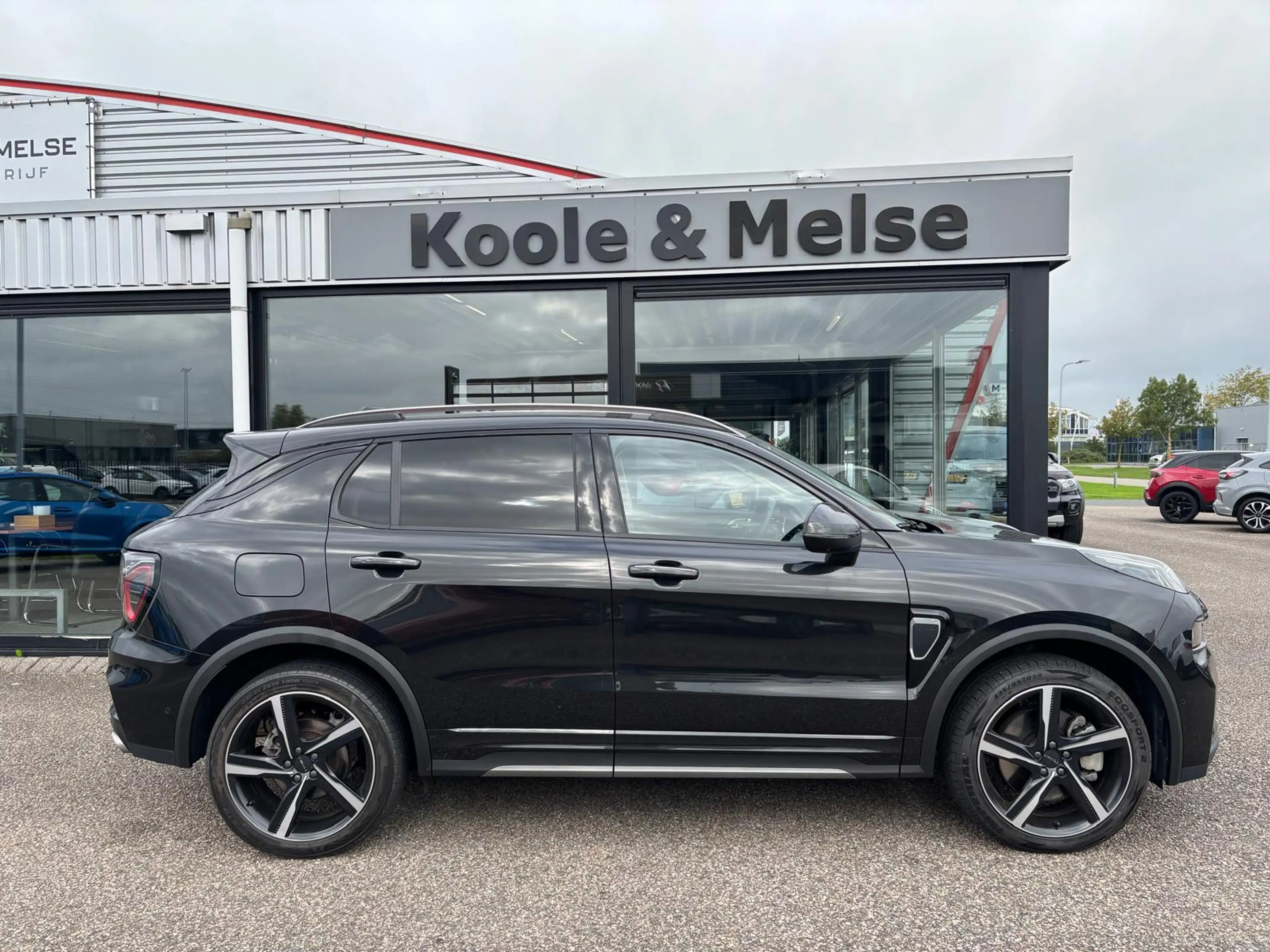Lynk & Co 01 1.5 261pk PHEV , Panoramadak, Adaptive cc, Carplay — photo 2