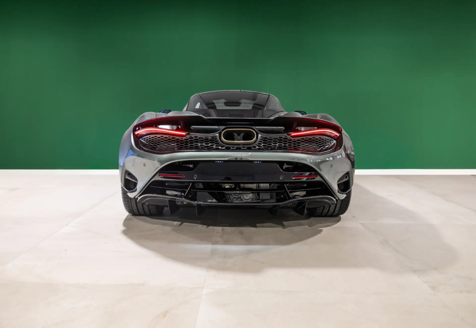 맥라렌 750S 750 2026 실버 사진 3