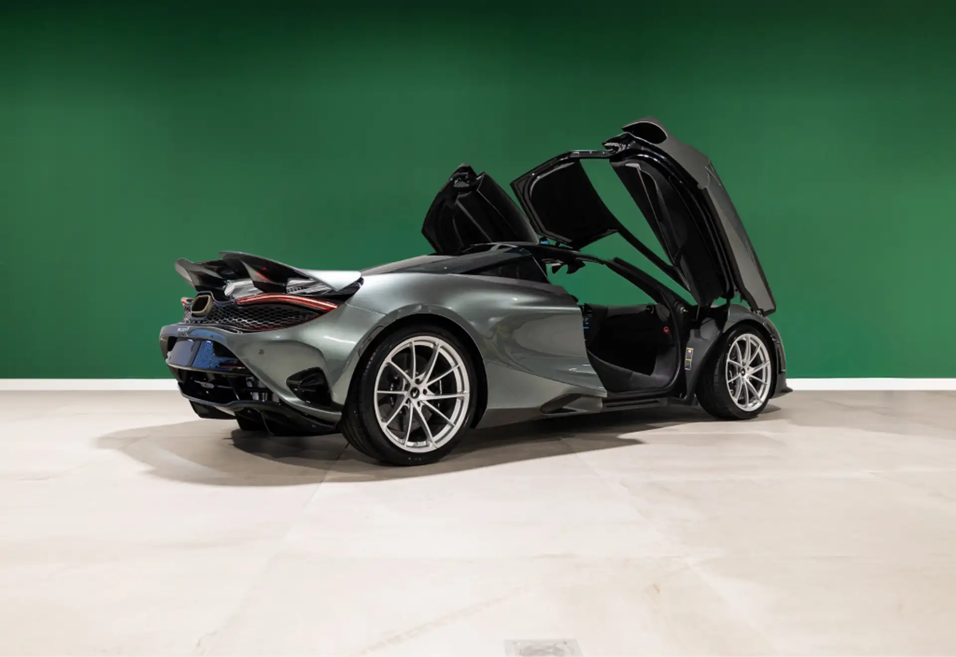 맥라렌 750S 750 2026 실버 사진 5