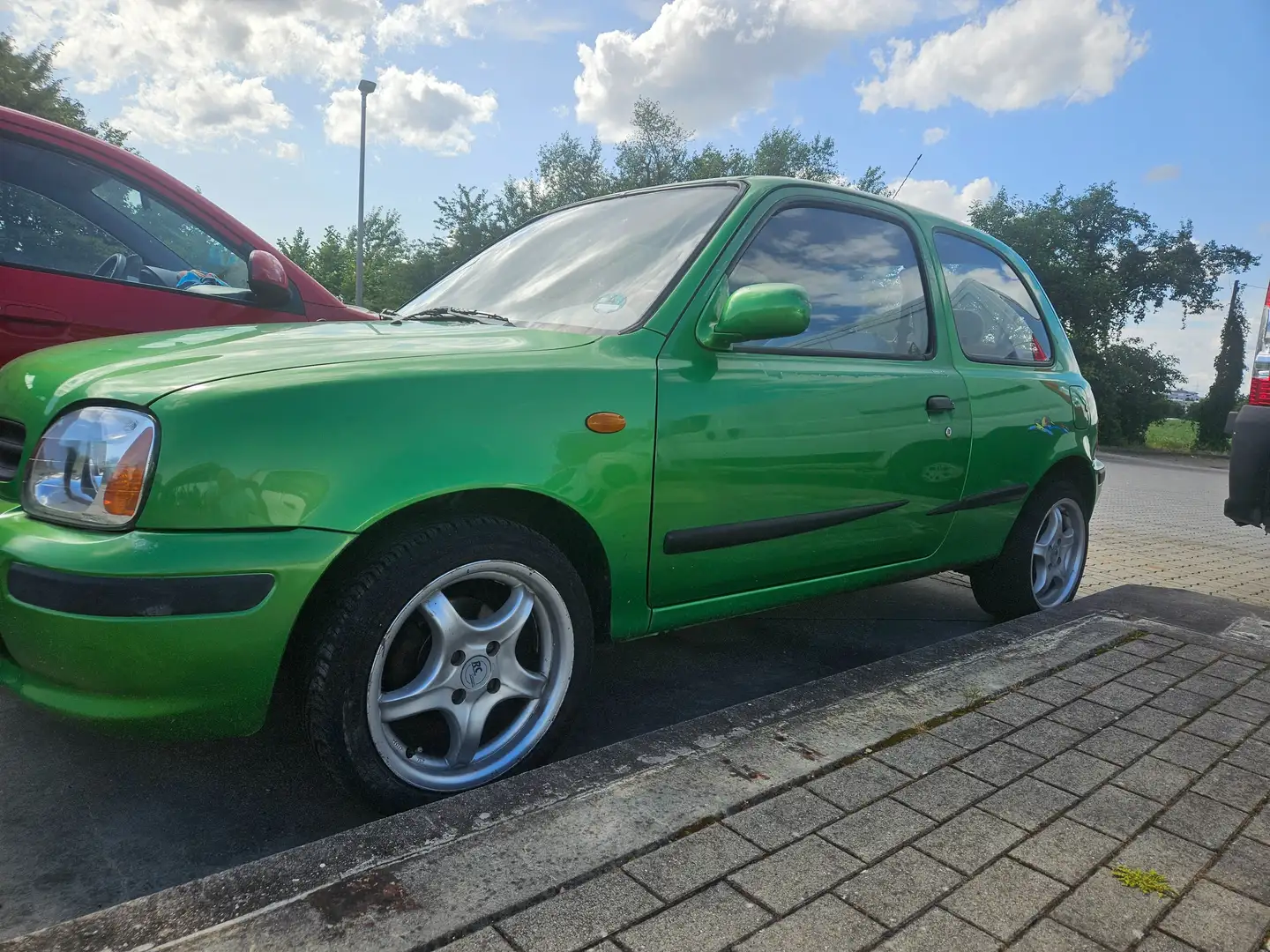 Nissan Micra 1.0 Salsa Verde - 1