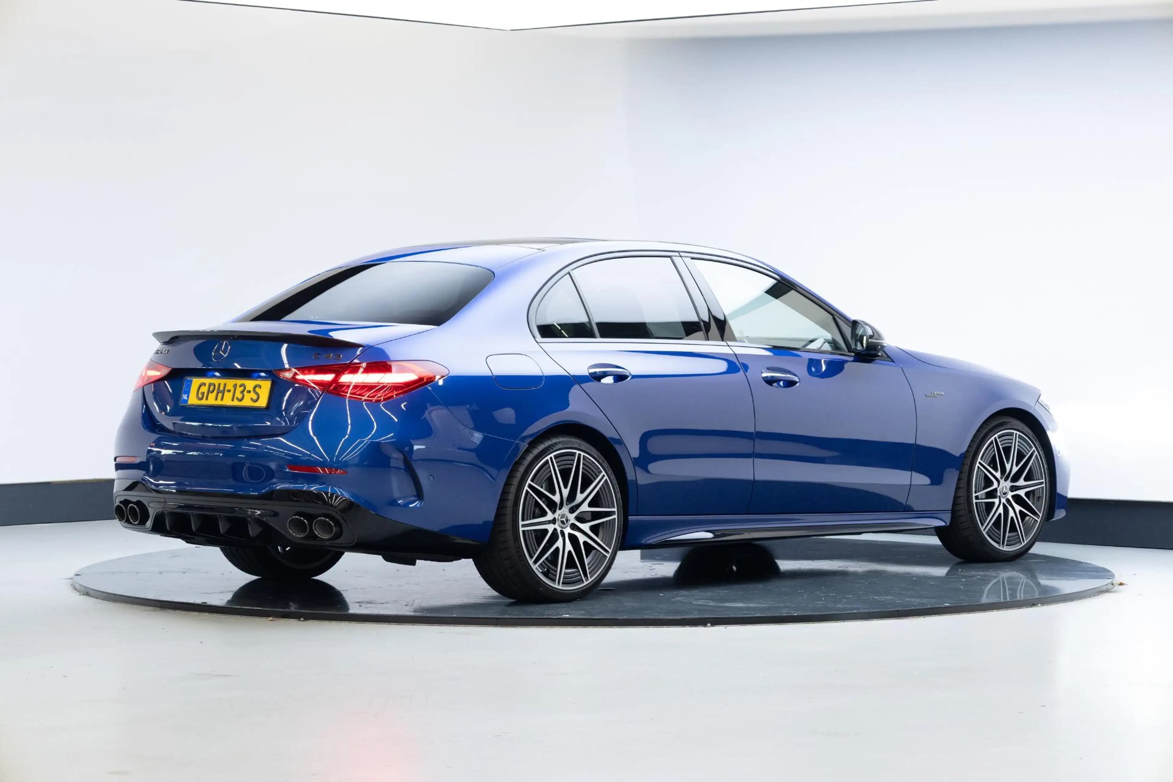 Mercedes-Benz C 43 AMG 4MATIC — photo 23