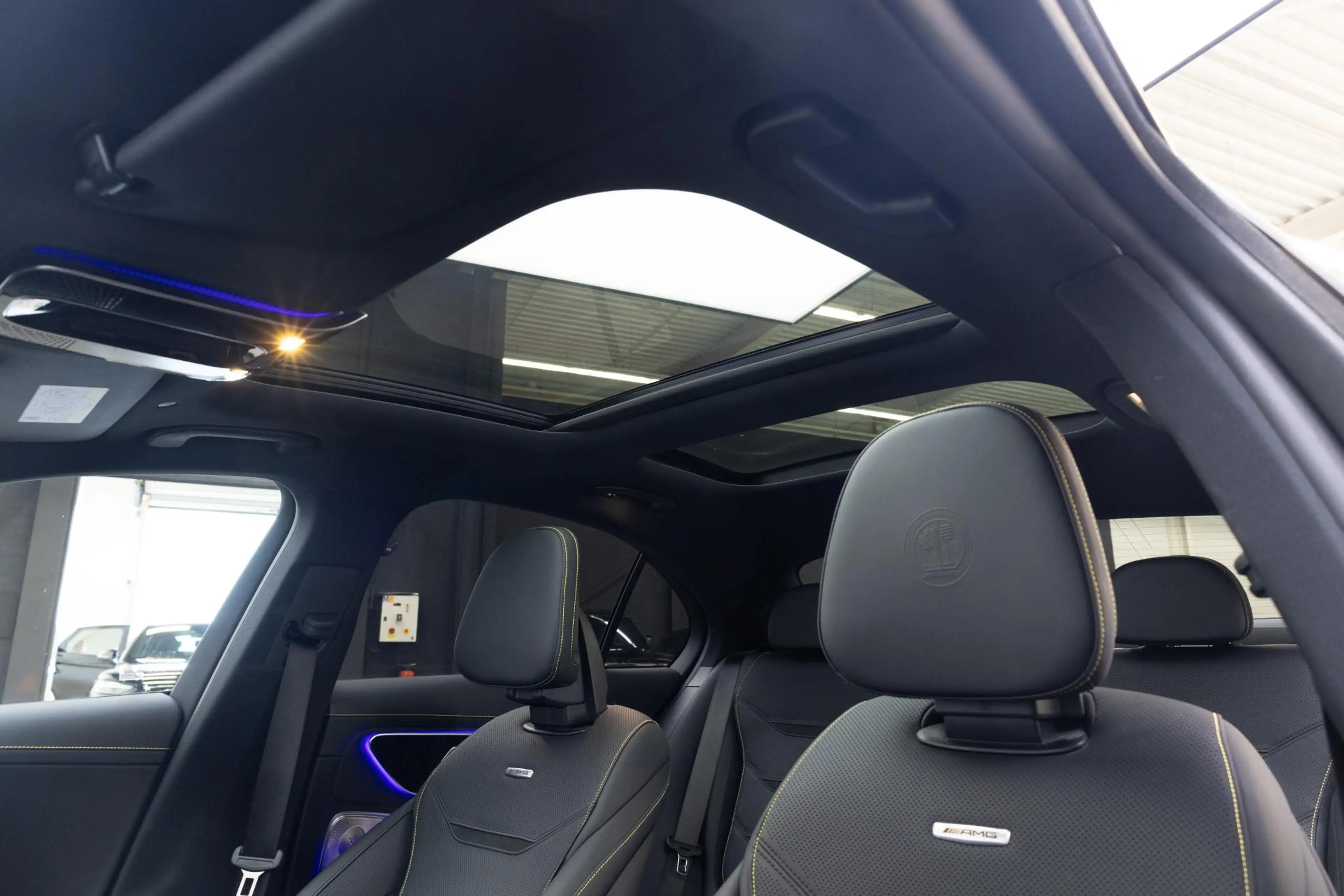 Mercedes-Benz C 43 AMG 4MATIC — photo 11
