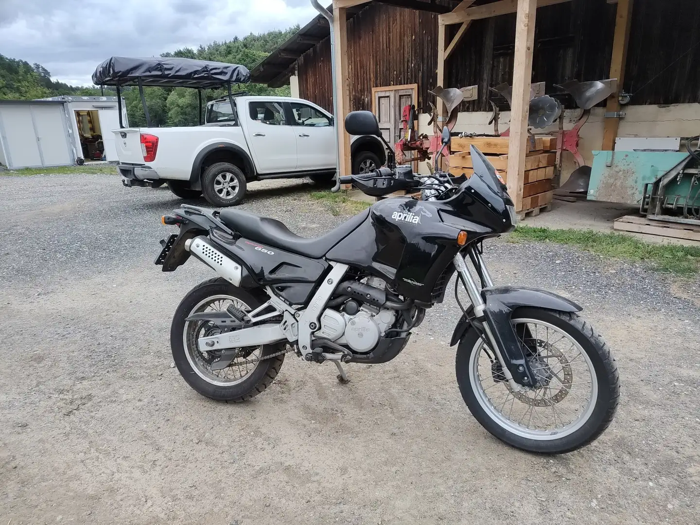 Aprilia Pegaso 650 Black - 1