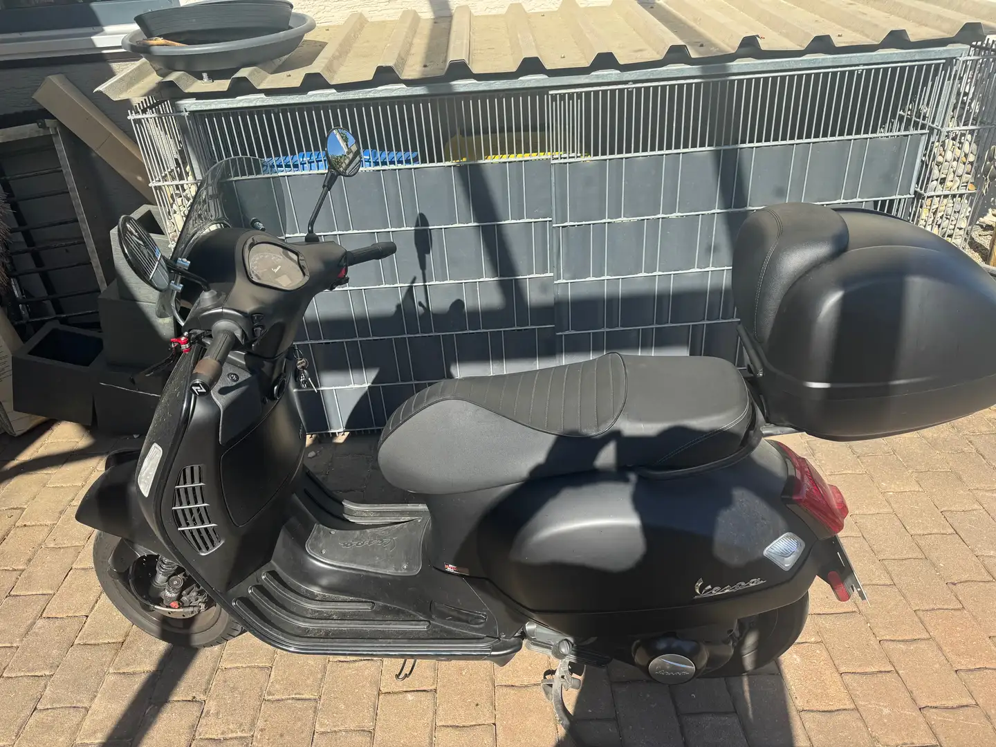 Vespa GTS 300 Notte Fekete - 2