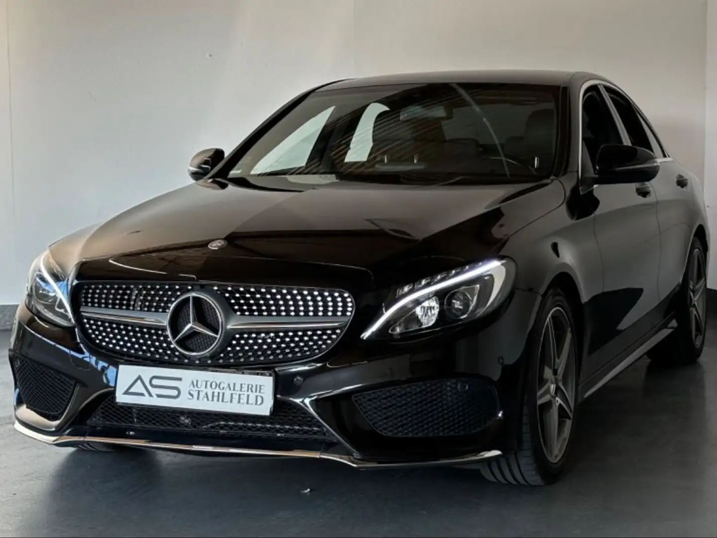 Mercedes-Benz C 200 d BlueTec AMG-Paket/LED/SHZ/LEDER/KAMERA/.. Schwarz - 1