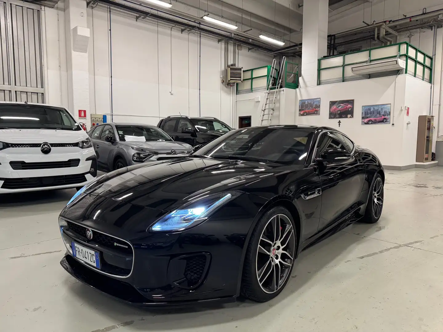 Jaguar F-Type Coupe 2.0 i4 R-Dynamic 300CV AUT. SUPER PREZZO Nero - 1