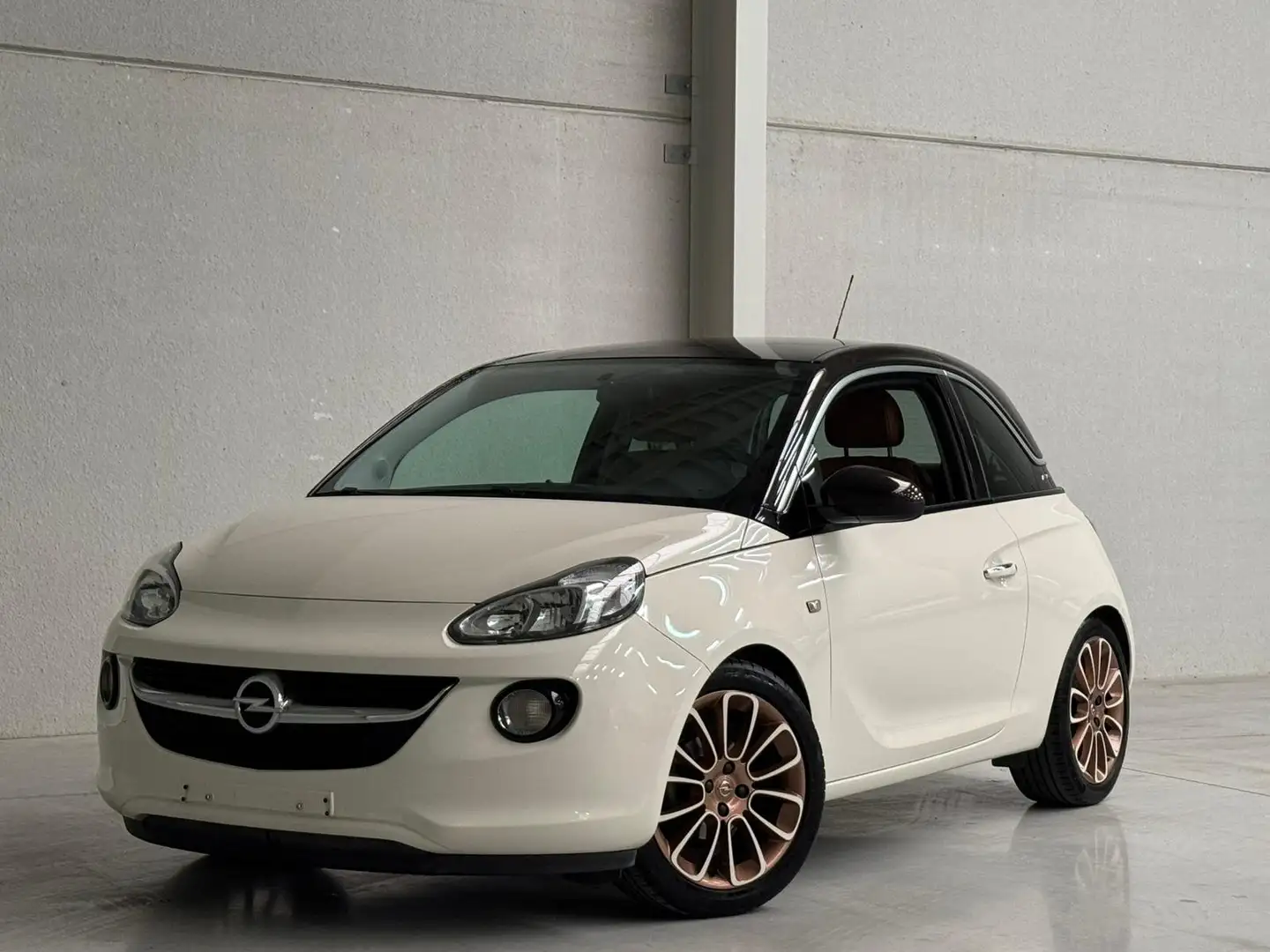 Opel Adam Adam 1.2 Start/Stop Glam Wit - 1