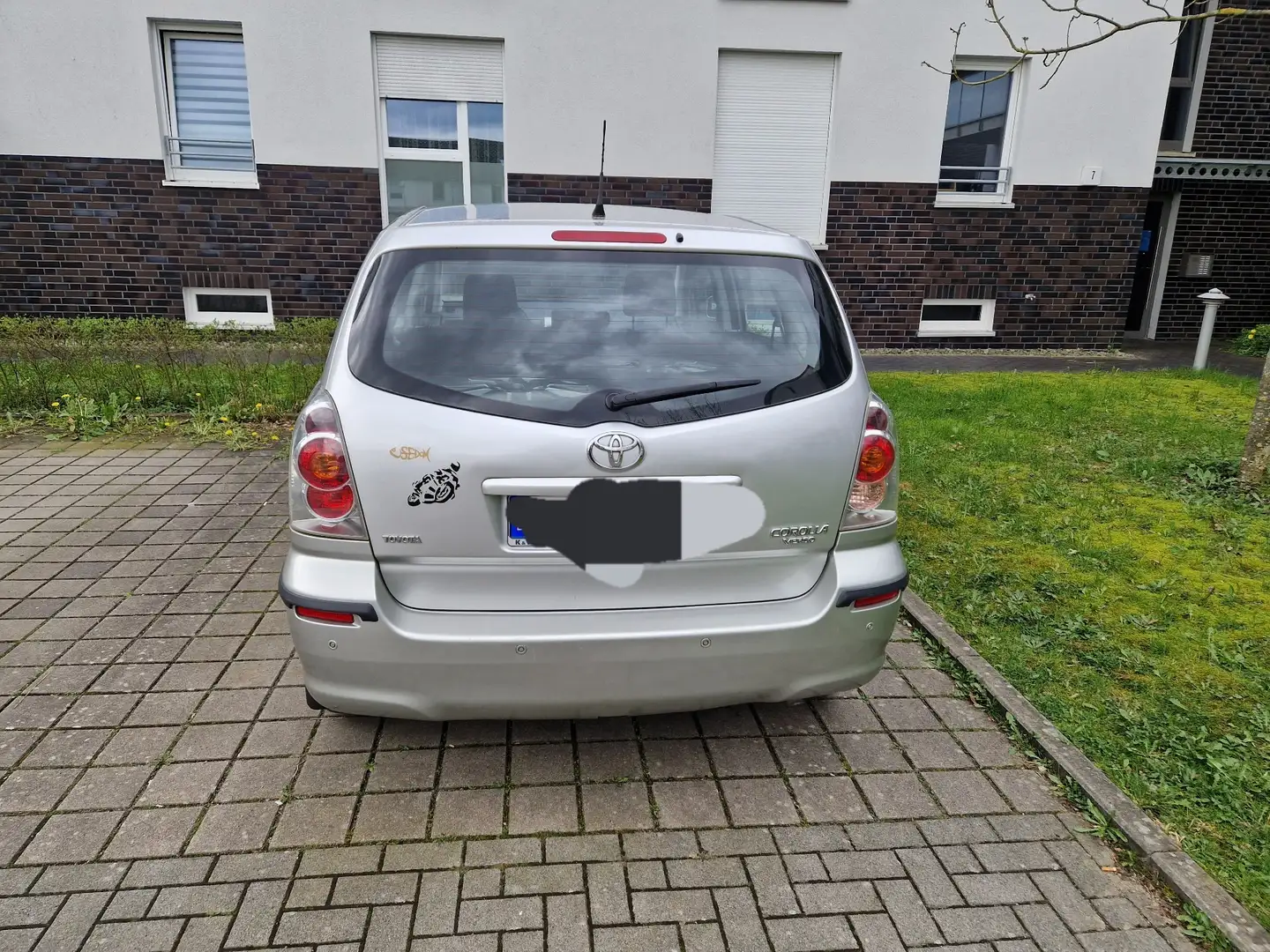 Toyota Corolla Verso 1.8 Edition 7 sitzer Beżowy - 2