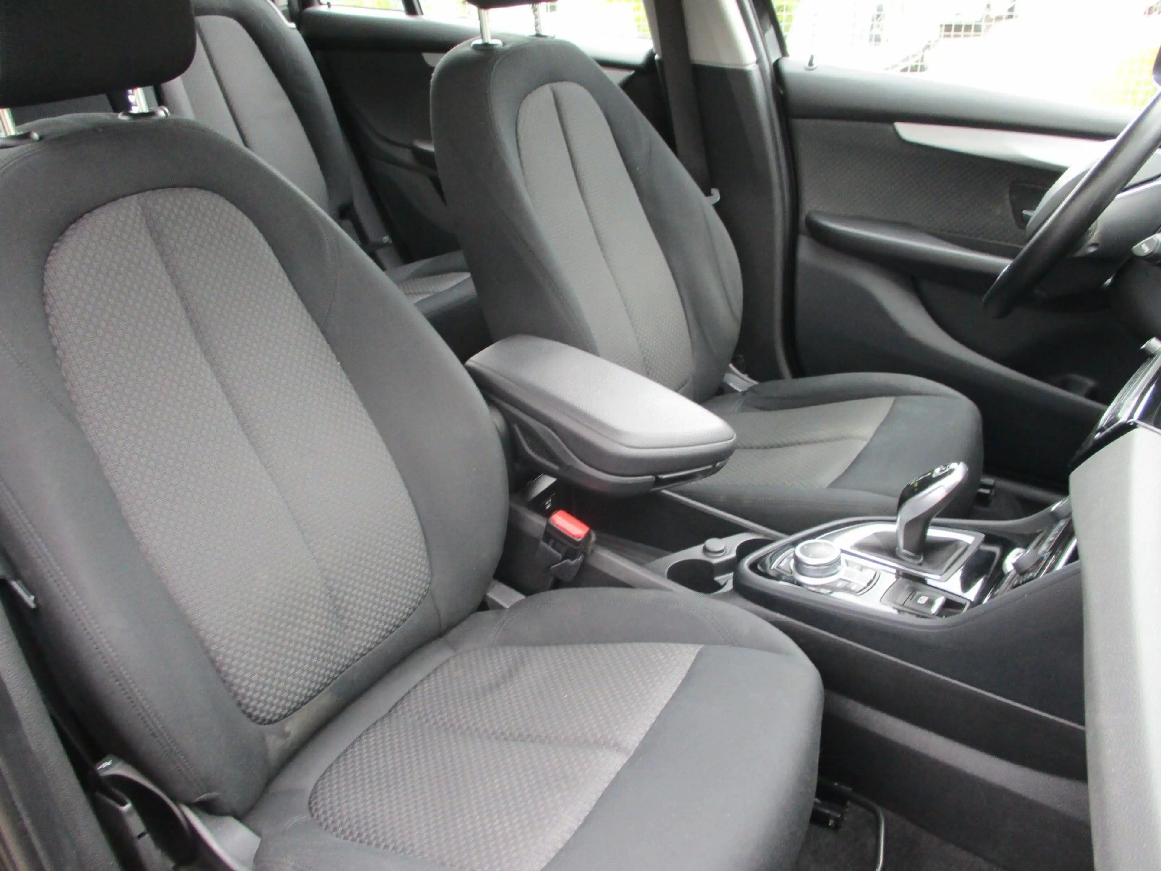 BMW 220 Gran Tourer 220 d Advantage+7-Sitze+1.HD — photo 9