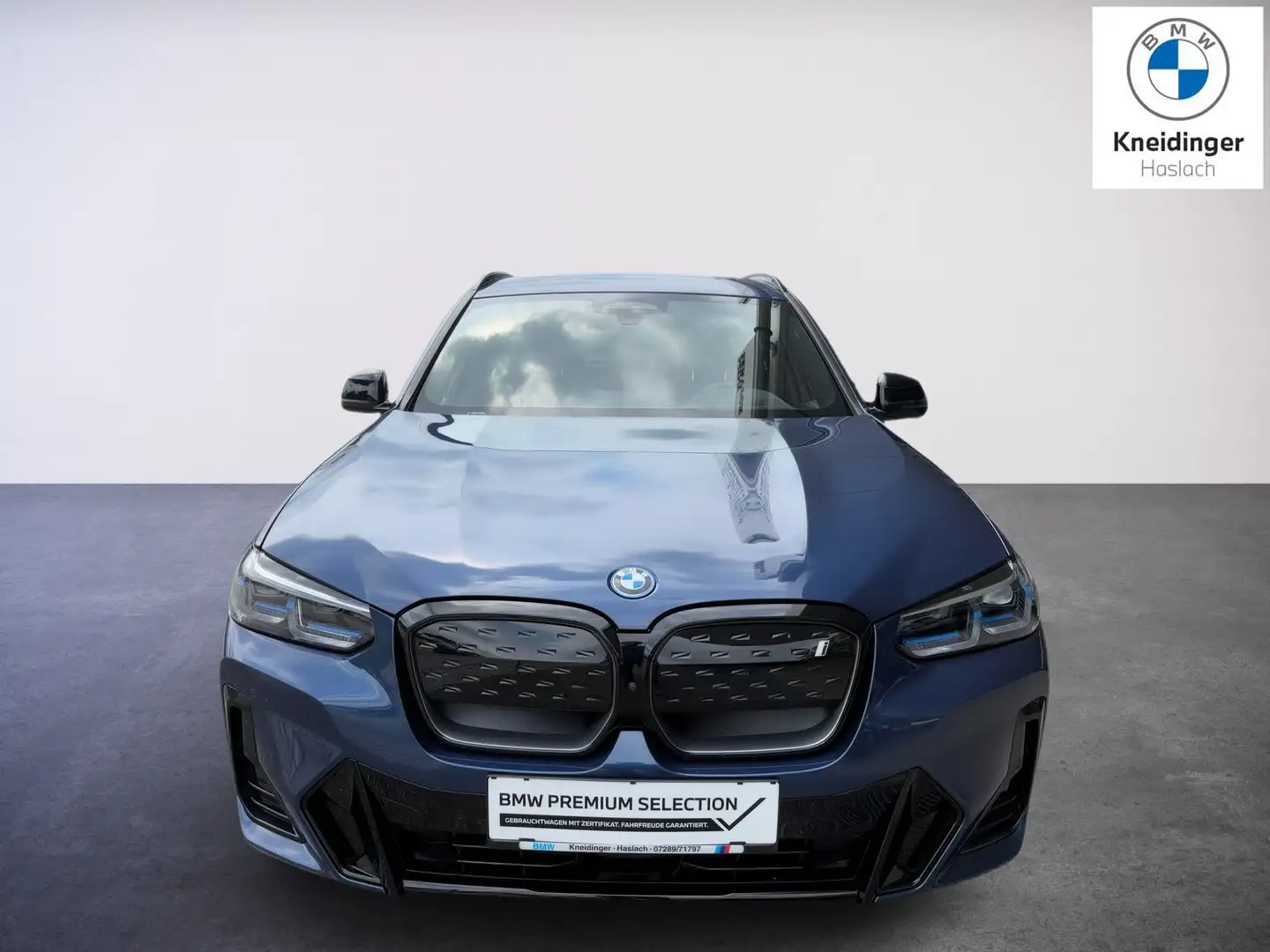 BMW iX3 Blau - 2