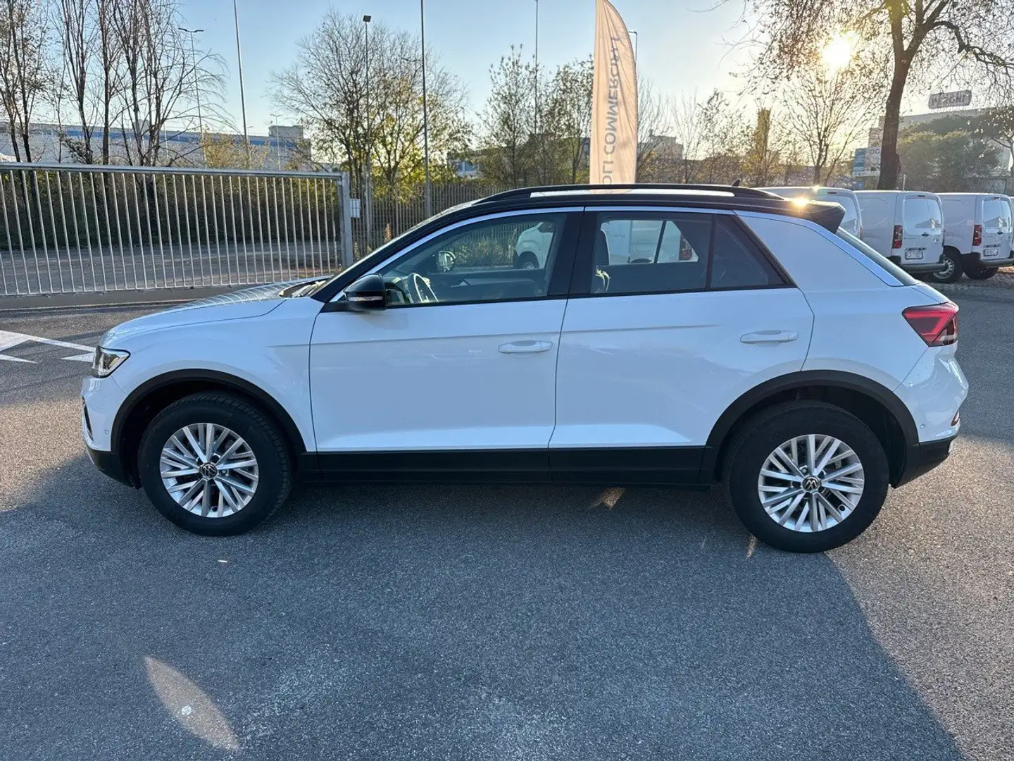 Volkswagen T-Roc 1.0 TSI Life Bianco - 2