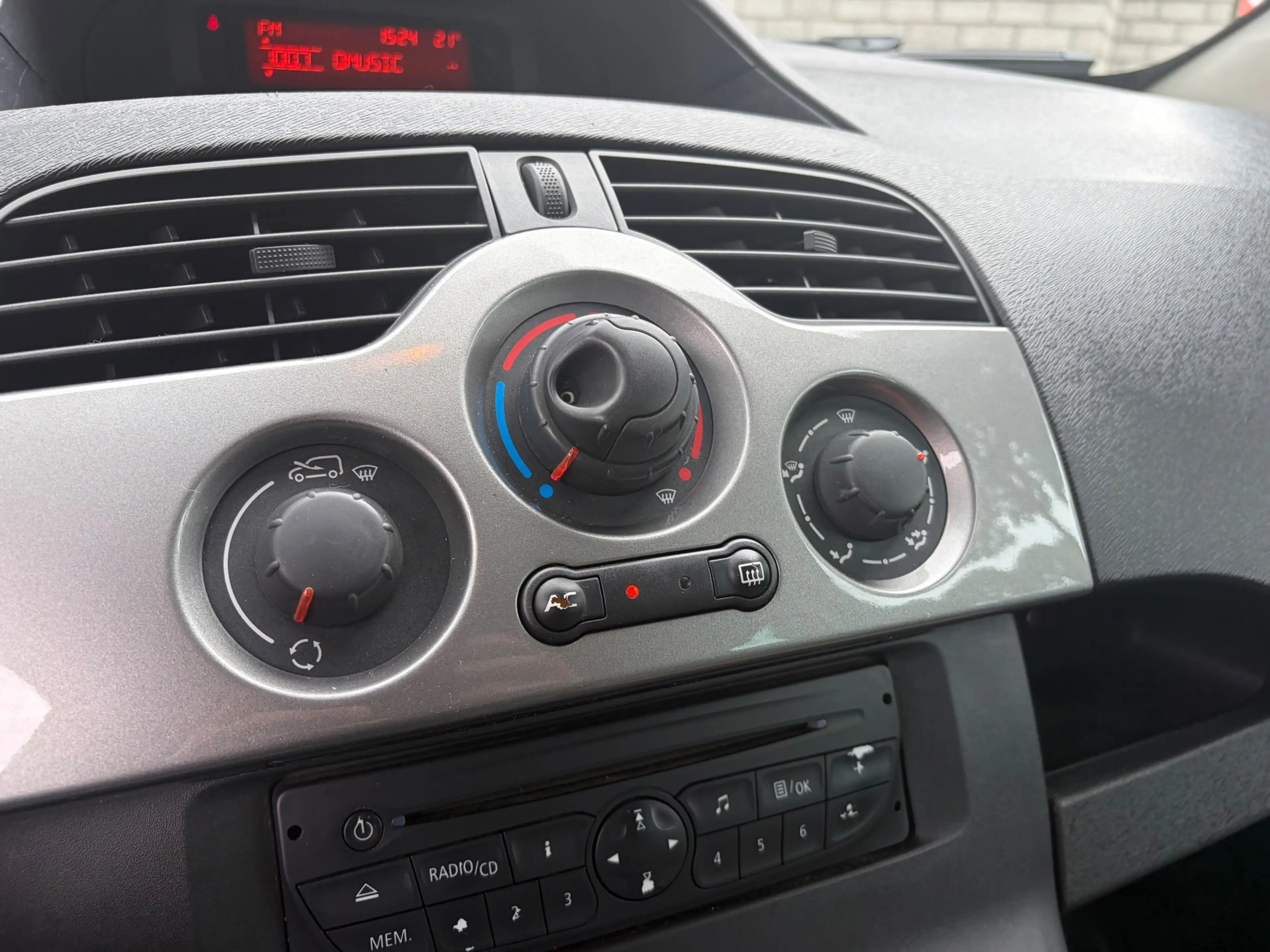 Renault Kangoo Family 1.6-16V Expression — photo 24