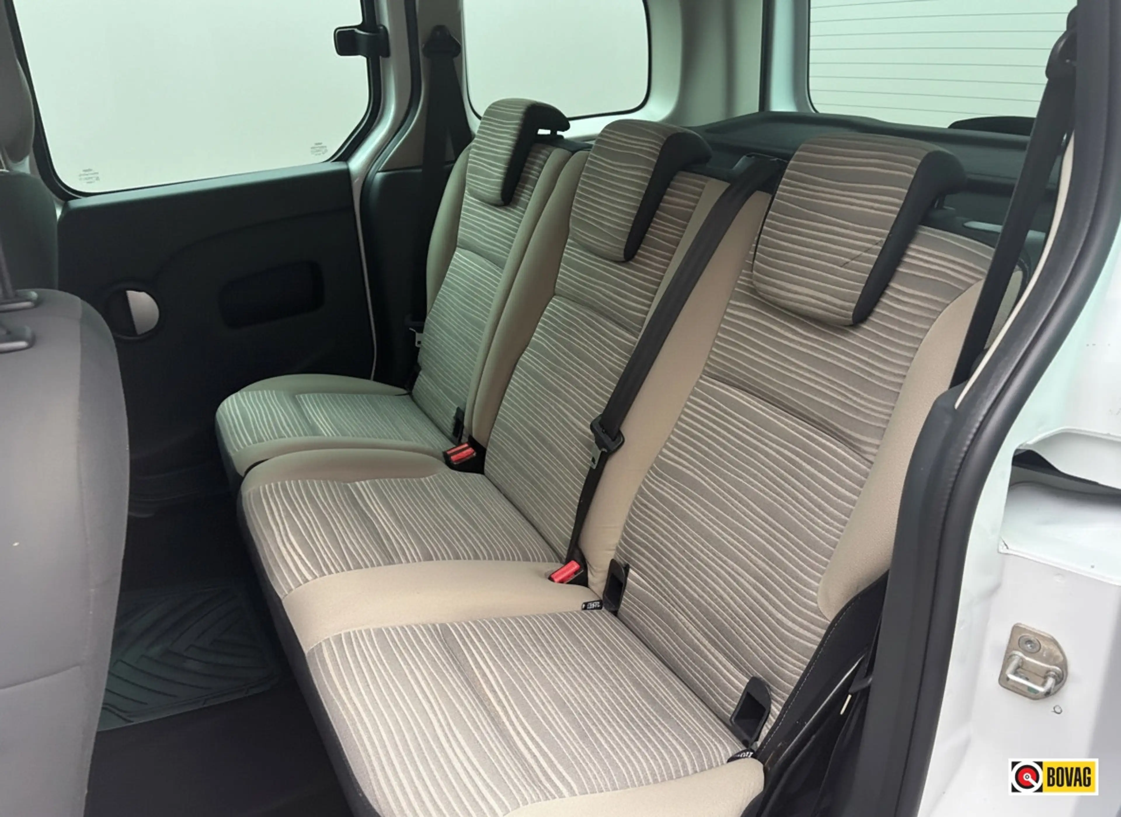 Renault Kangoo Family 1.6-16V Expression — photo 12