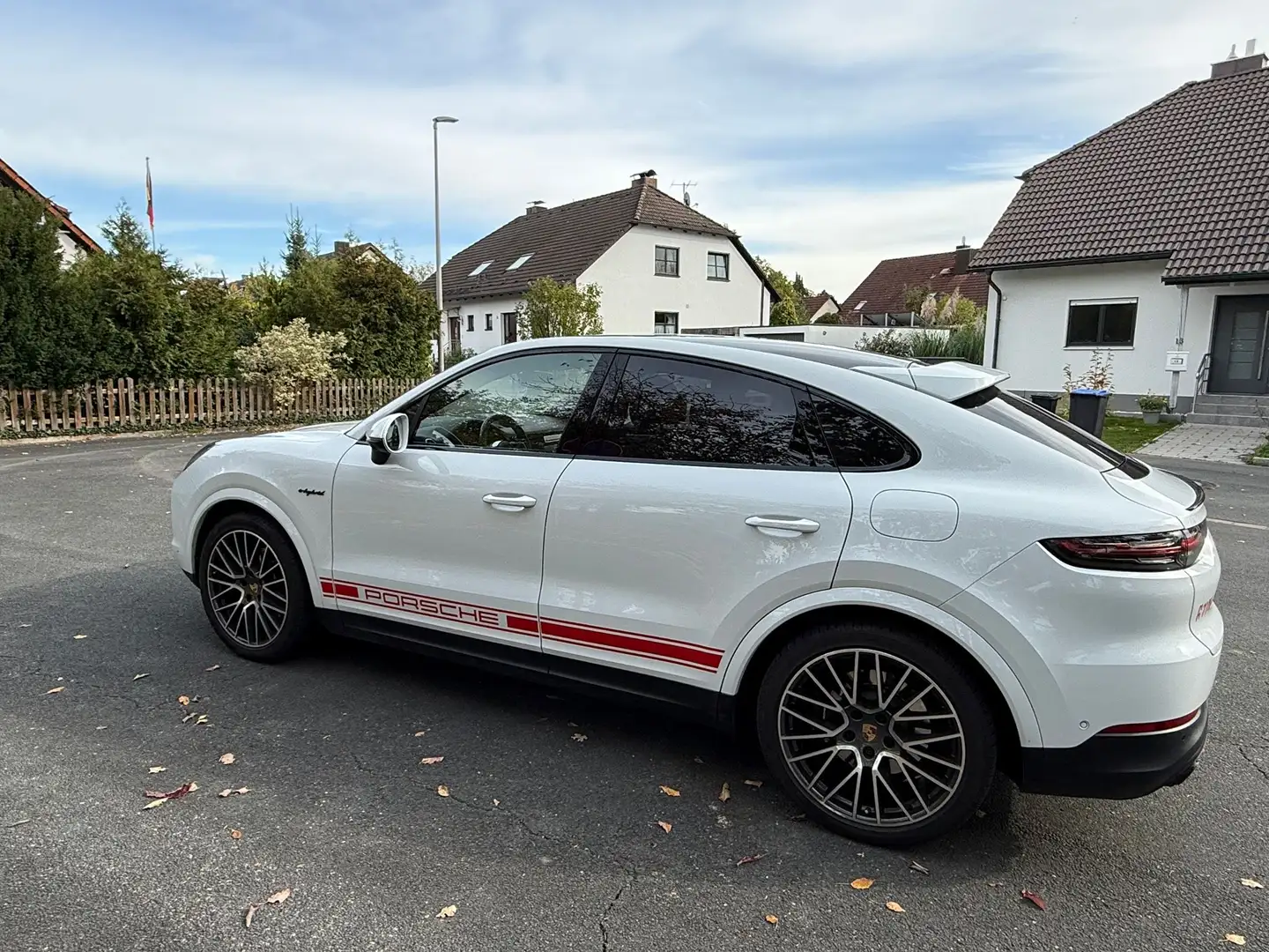 Porsche Cayenne E-Hybrid Tiptronic S Platinum Edition - 1
