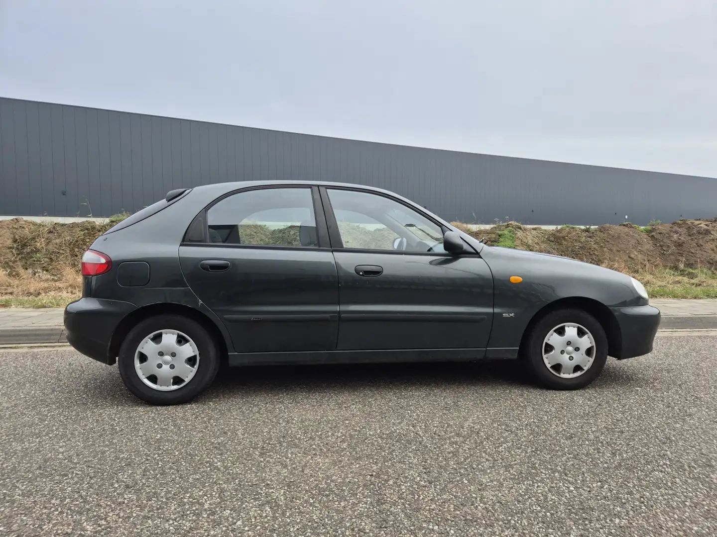 Daewoo Lanos 1.5 SX Airco Nieuwe APK. Grau - 2