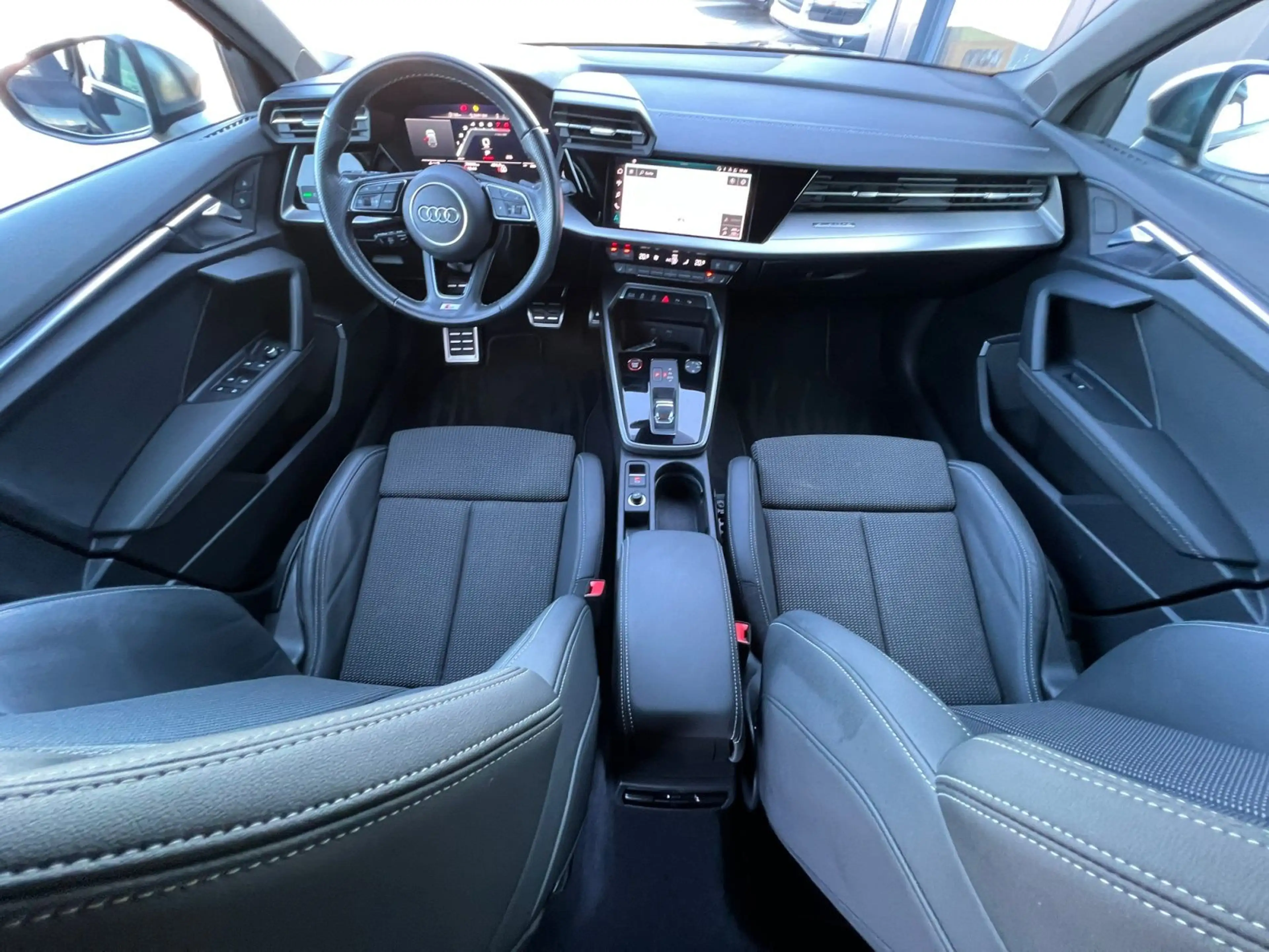 Audi S3 2.0 TFSI q. S-Tronic, Bang & Olufse — photo 10