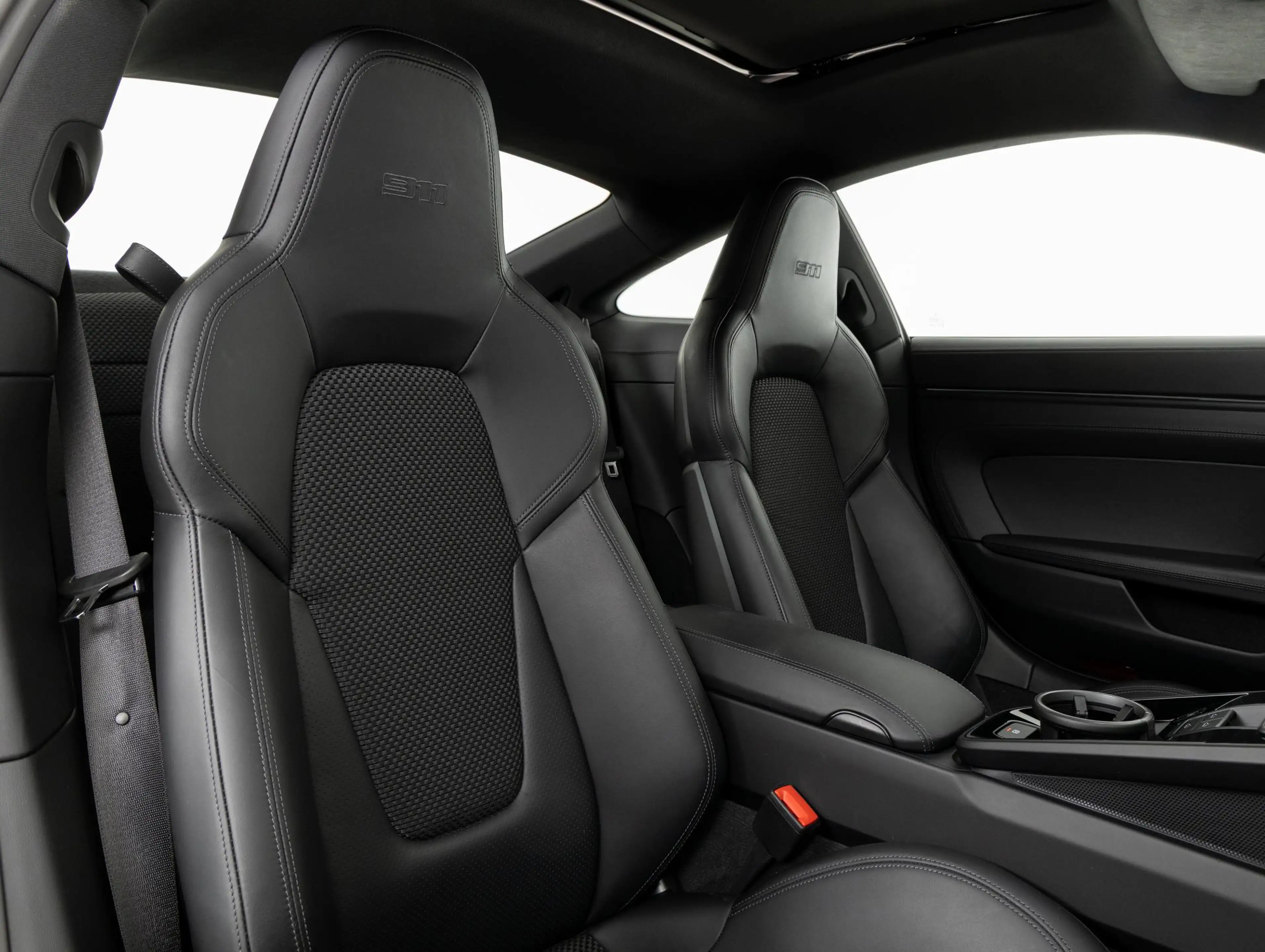 Porsche 992 Carrera T — photo 8
