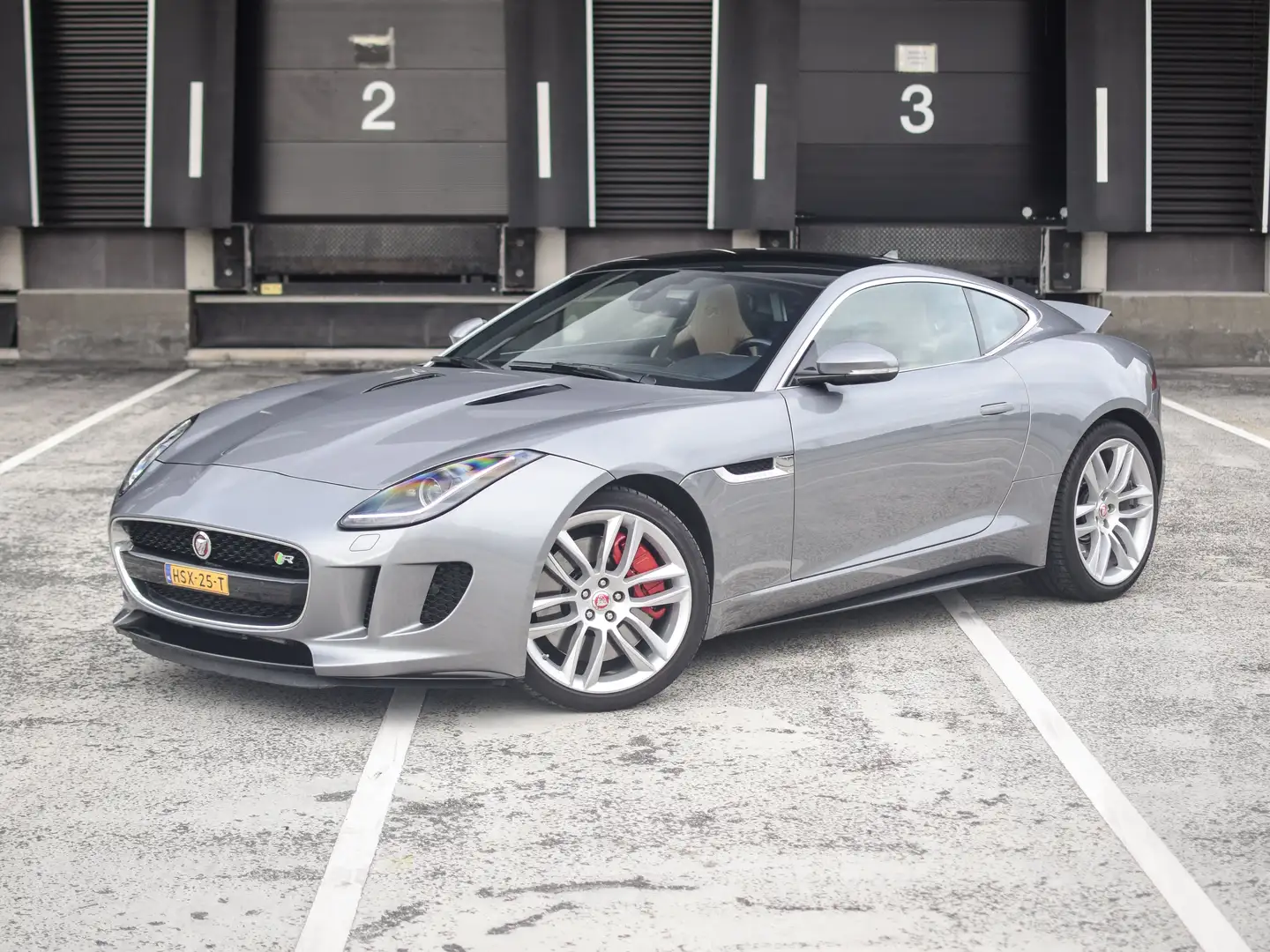 Jaguar F-Type 5.0 V8 R Coupé | RWD | Full History & Serviced Silber - 2