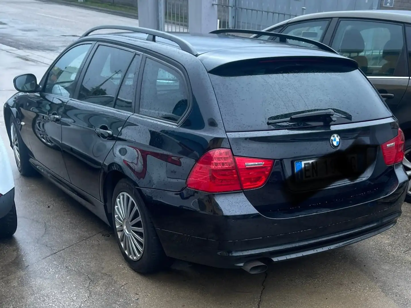 BMW 318 Seria 3 Negru - 2