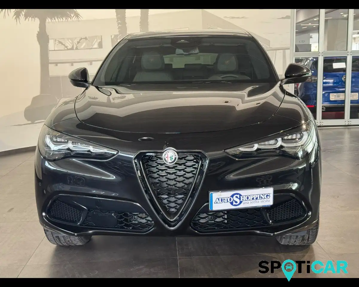Alfa Romeo Stelvio 2025