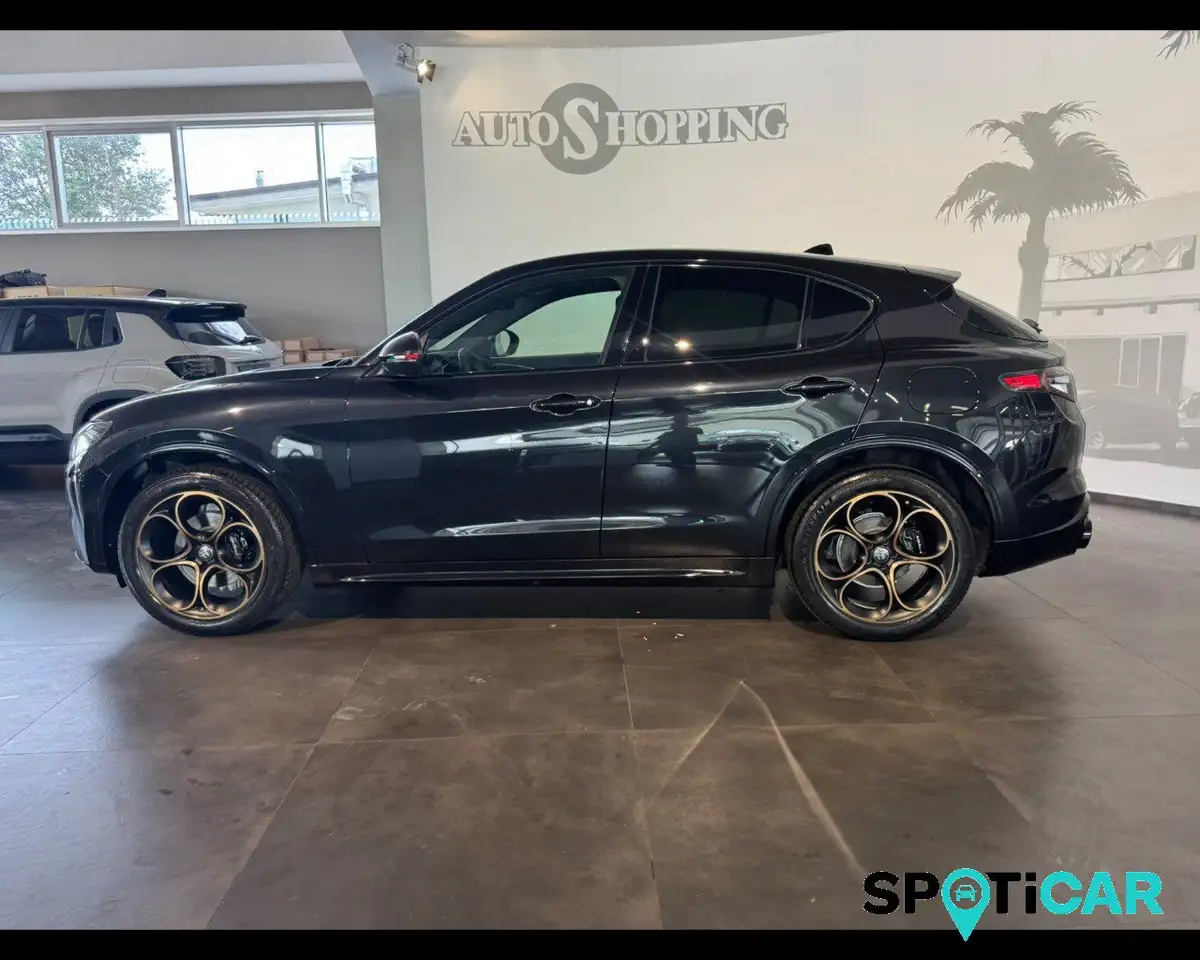 Alfa Romeo Stelvio 2025