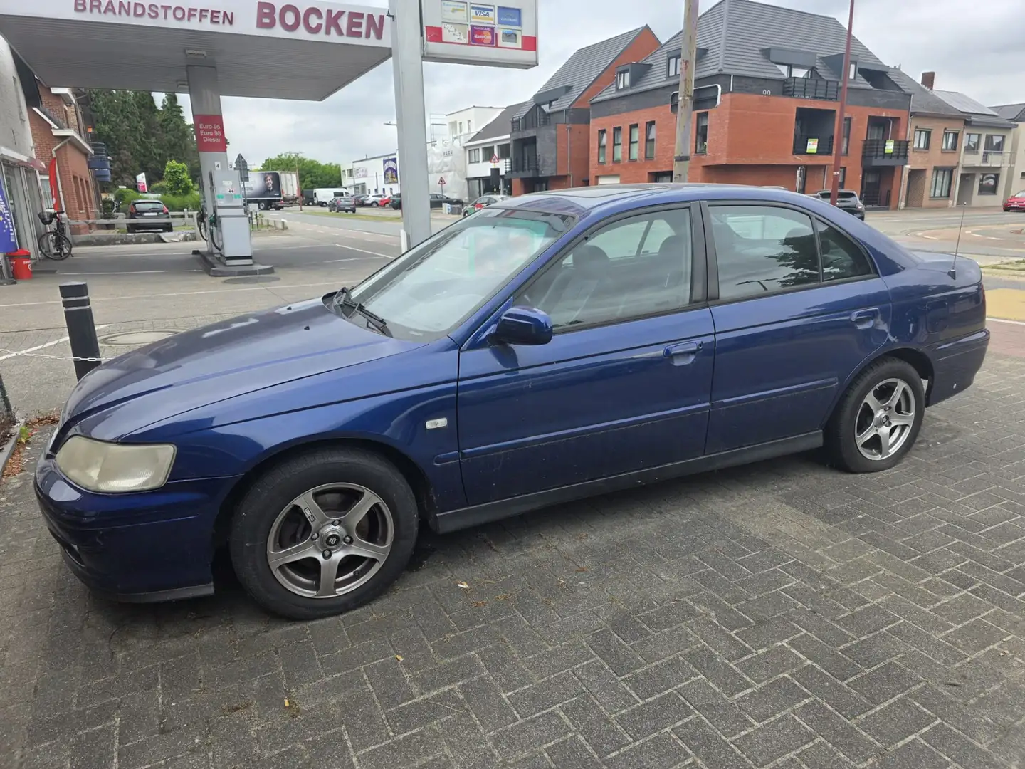 Honda Accord 2.0i ES - 1