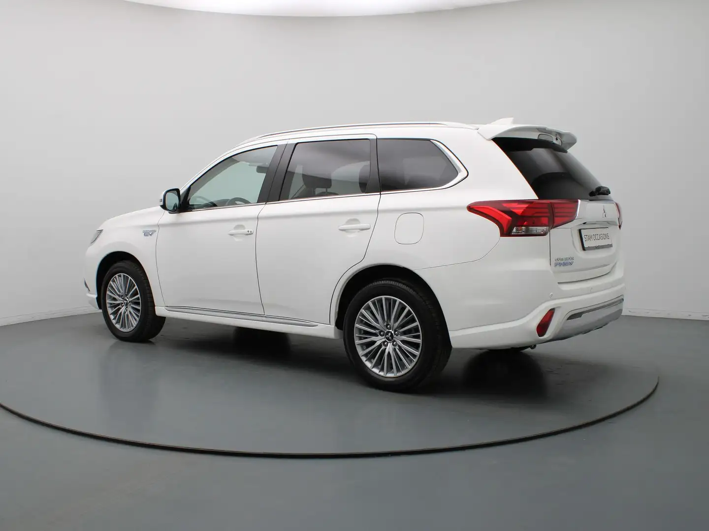 Mitsubishi Outlander 225pk PHEV Intense S Automaat Camera | Cruise | Na Blanc - 2