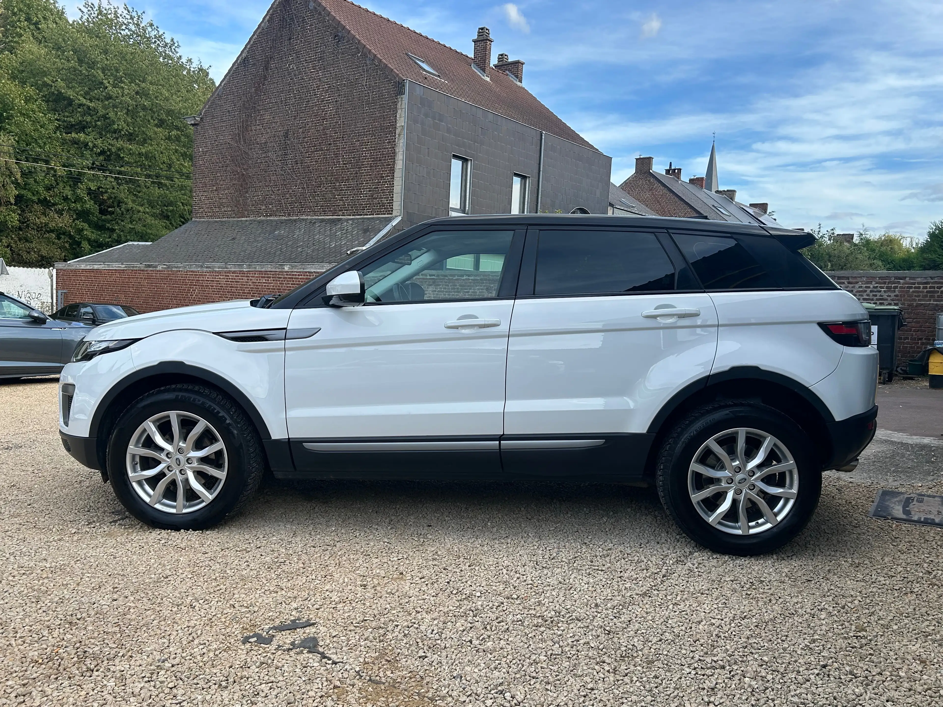 Land Rover Range Rover Evoque Evoque 2.0 eD4 2WD Urban Series Pure — photo 7