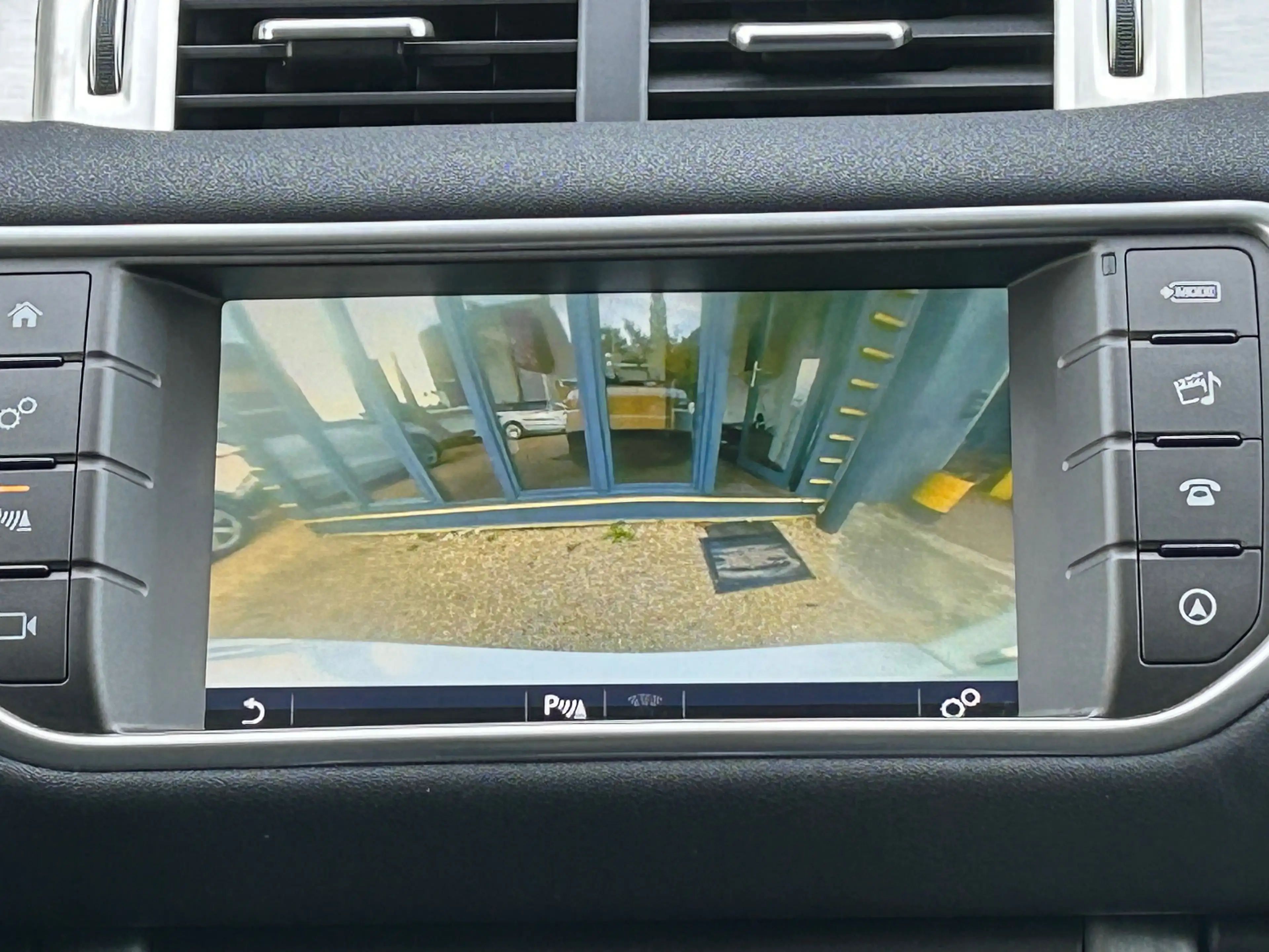 Land Rover Range Rover Evoque Evoque 2.0 eD4 2WD Urban Series Pure — photo 13