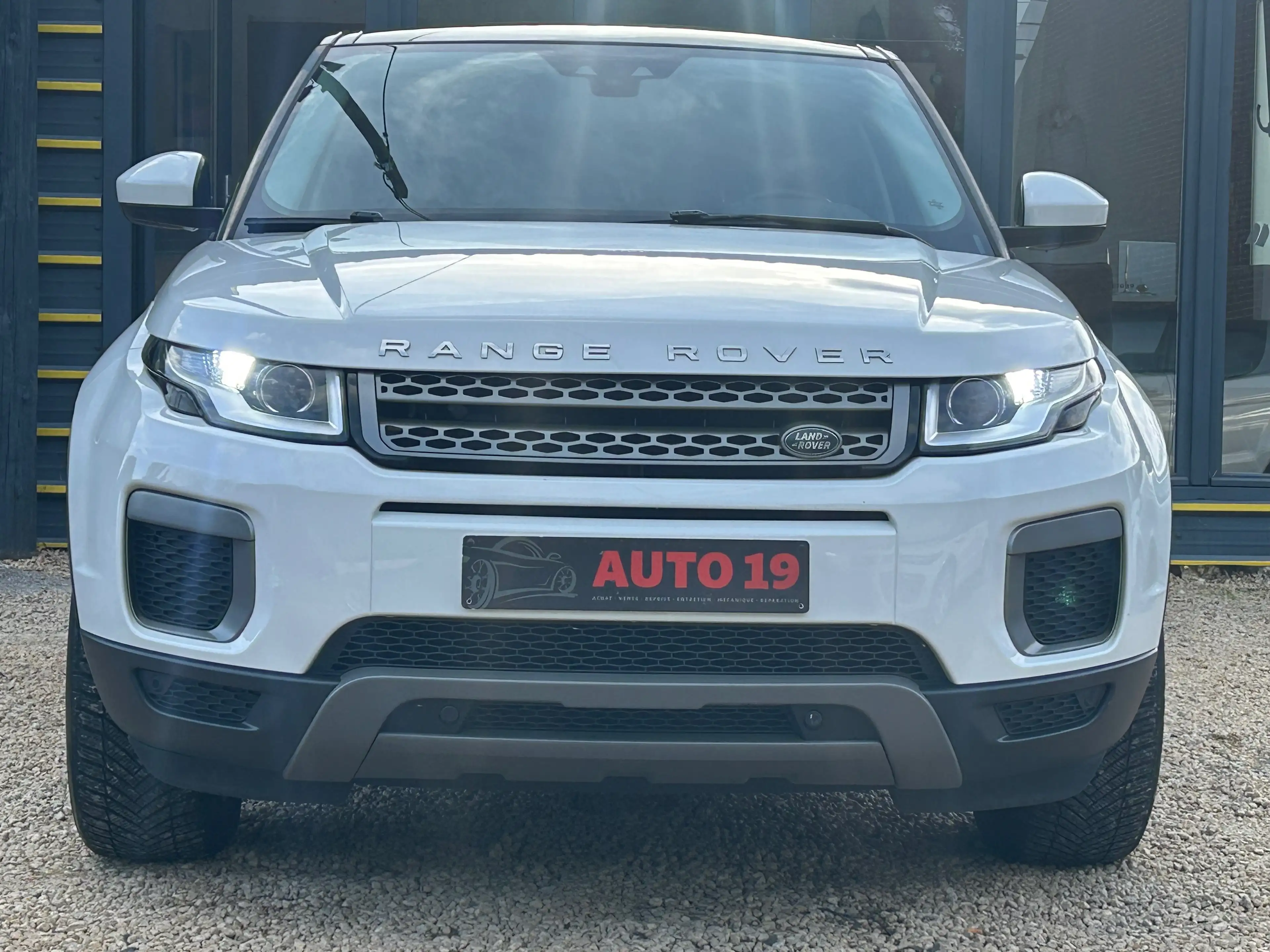 Land Rover Range Rover Evoque Evoque 2.0 eD4 2WD Urban Series Pure — photo 2