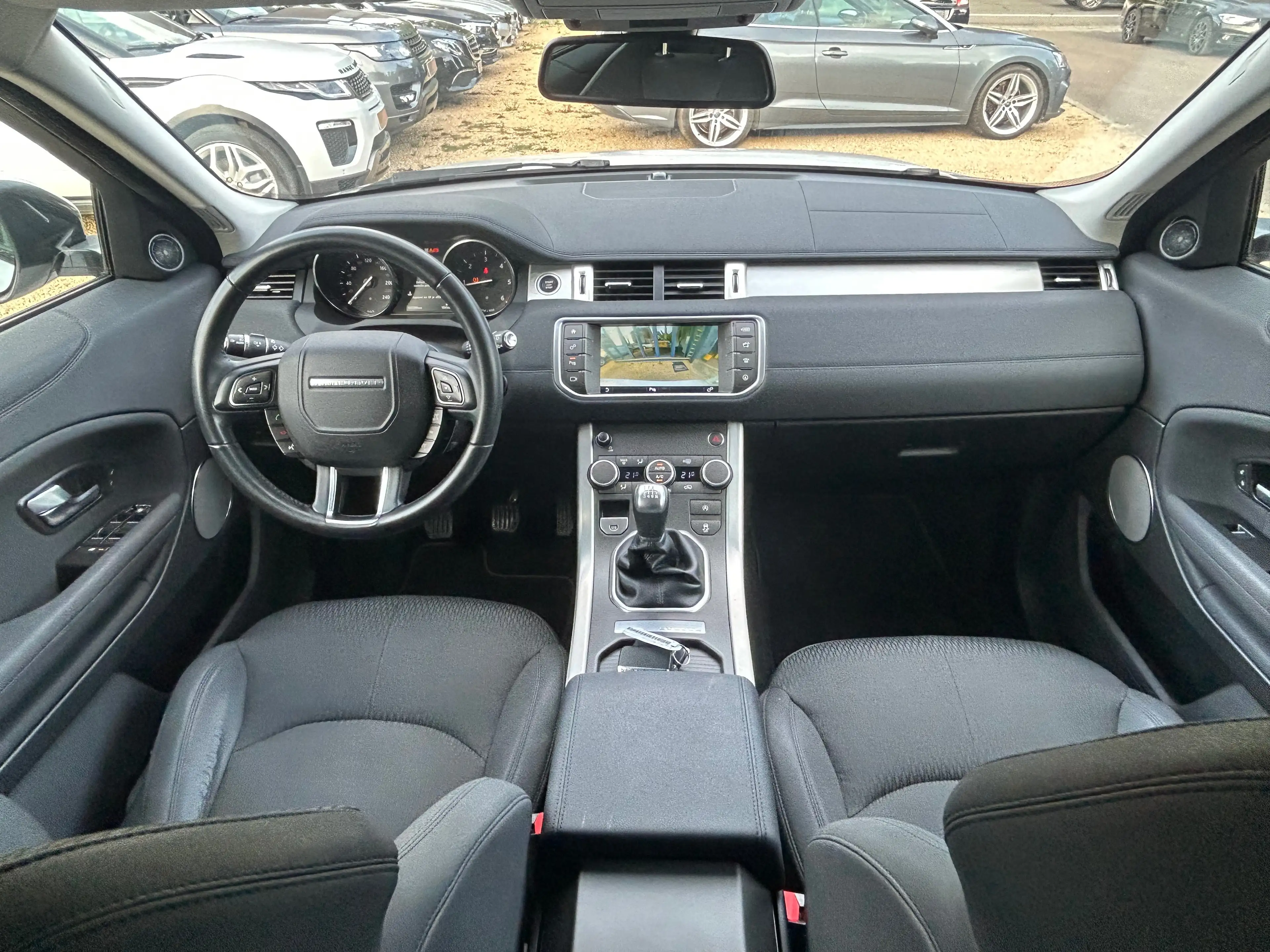 Land Rover Range Rover Evoque Evoque 2.0 eD4 2WD Urban Series Pure — photo 11