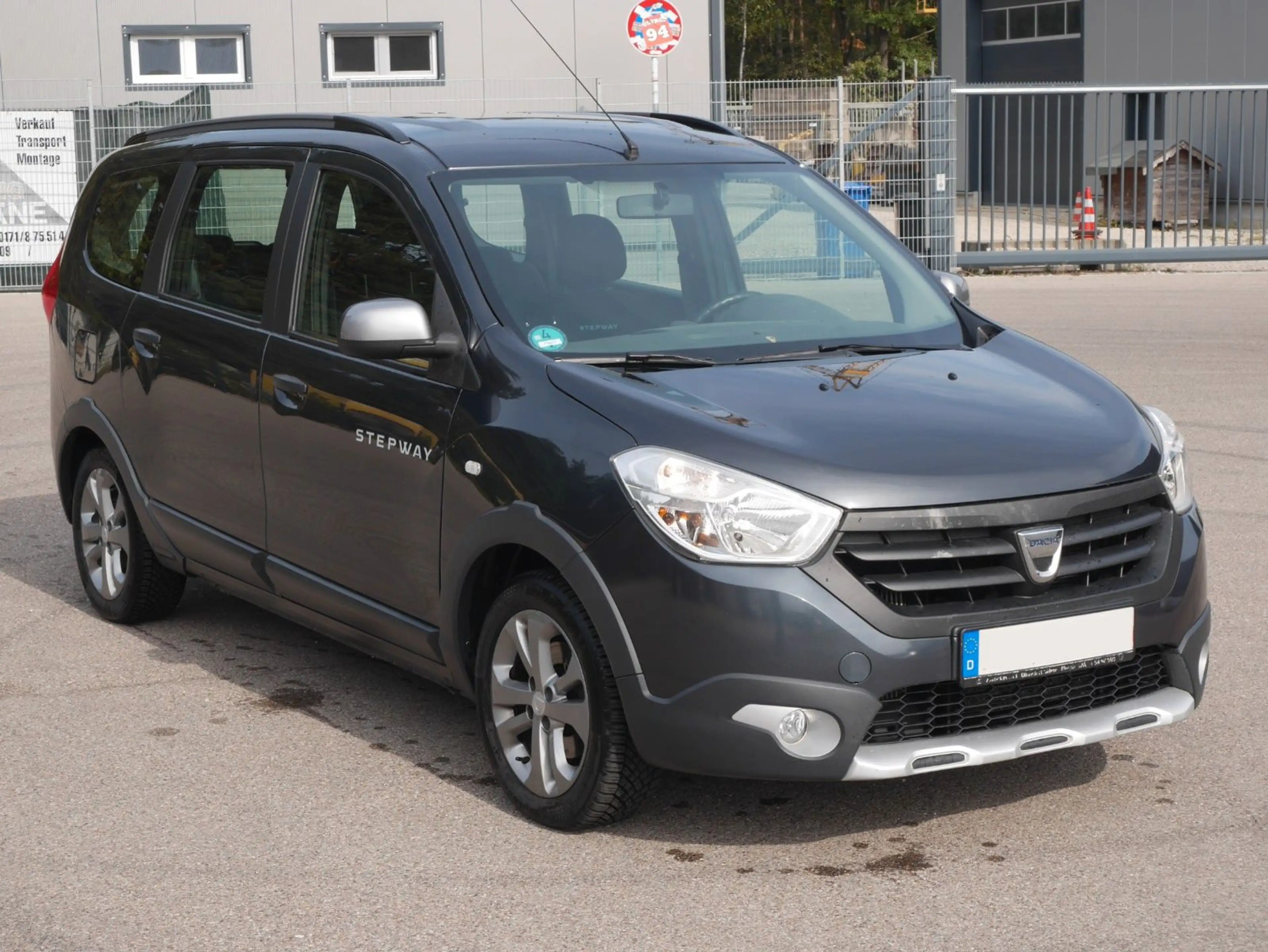 Dacia Lodgy 1.2 TCe 115 Stepway/7-Sitze/AHK/1.HAND/Eu6 — photo 3