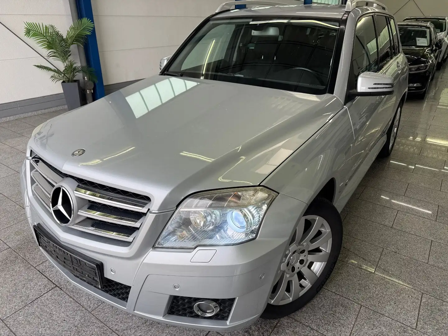 Mercedes-Benz GLK 320 CDI*4M*SPORT*AUT*BI-XN*NAV*TMP*SHZ*MMRY Silber - 1